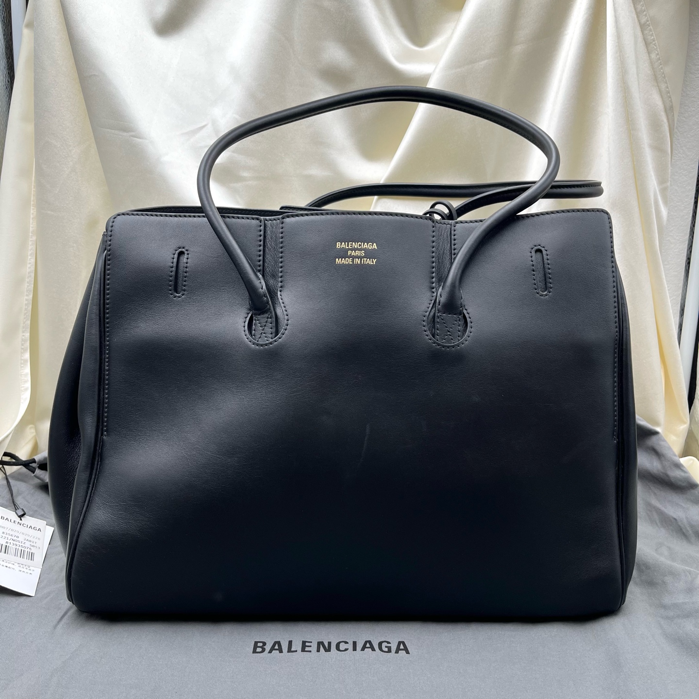 Balenciaga Bel Air Black Smooth Calfskin Tote Bag Authentic - Image 6