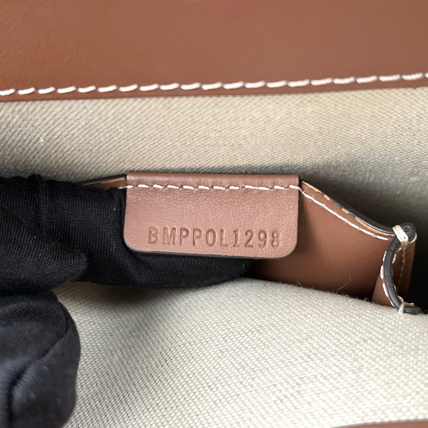 Burberry Pocket Bag Vintage Two-Tone Leather Shoulder Crossbody Tote M Authentic - Image 6