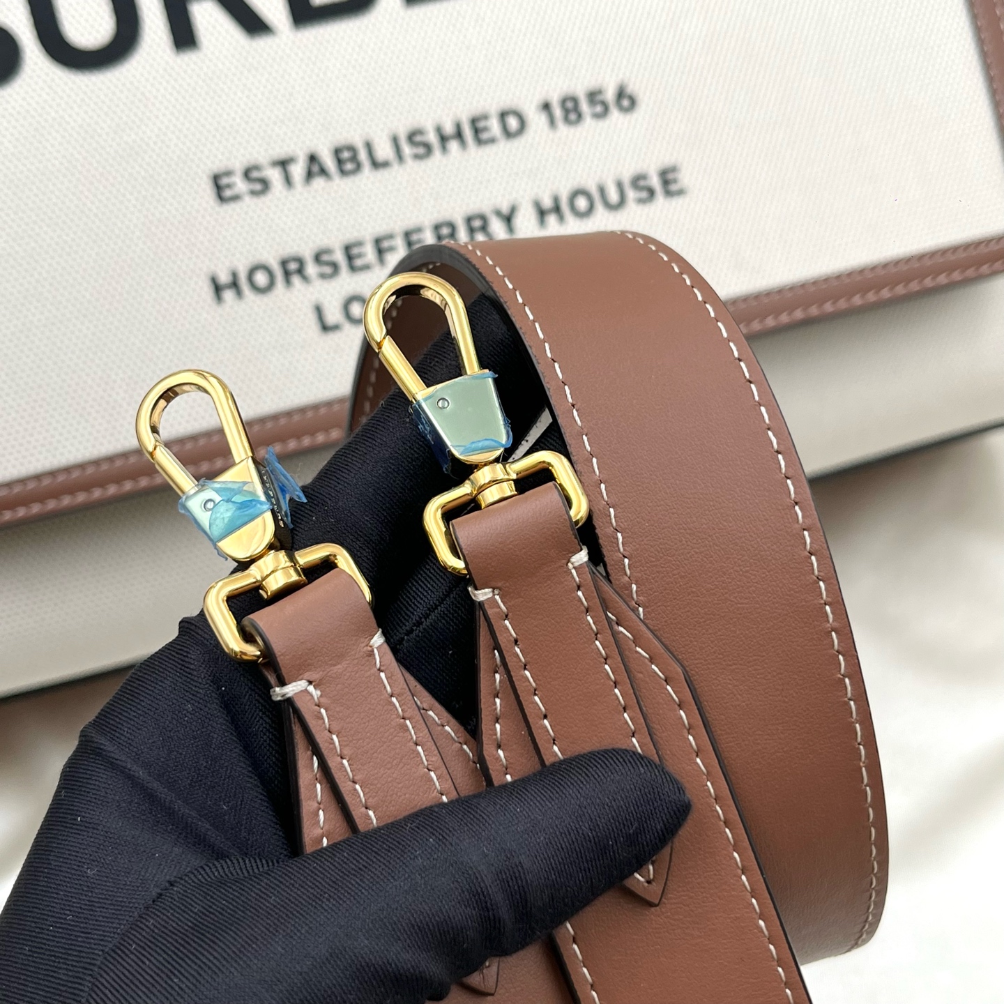 Burberry Pocket Bag Vintage Two-Tone Leather Shoulder Crossbody Tote M Authentic - Image 7