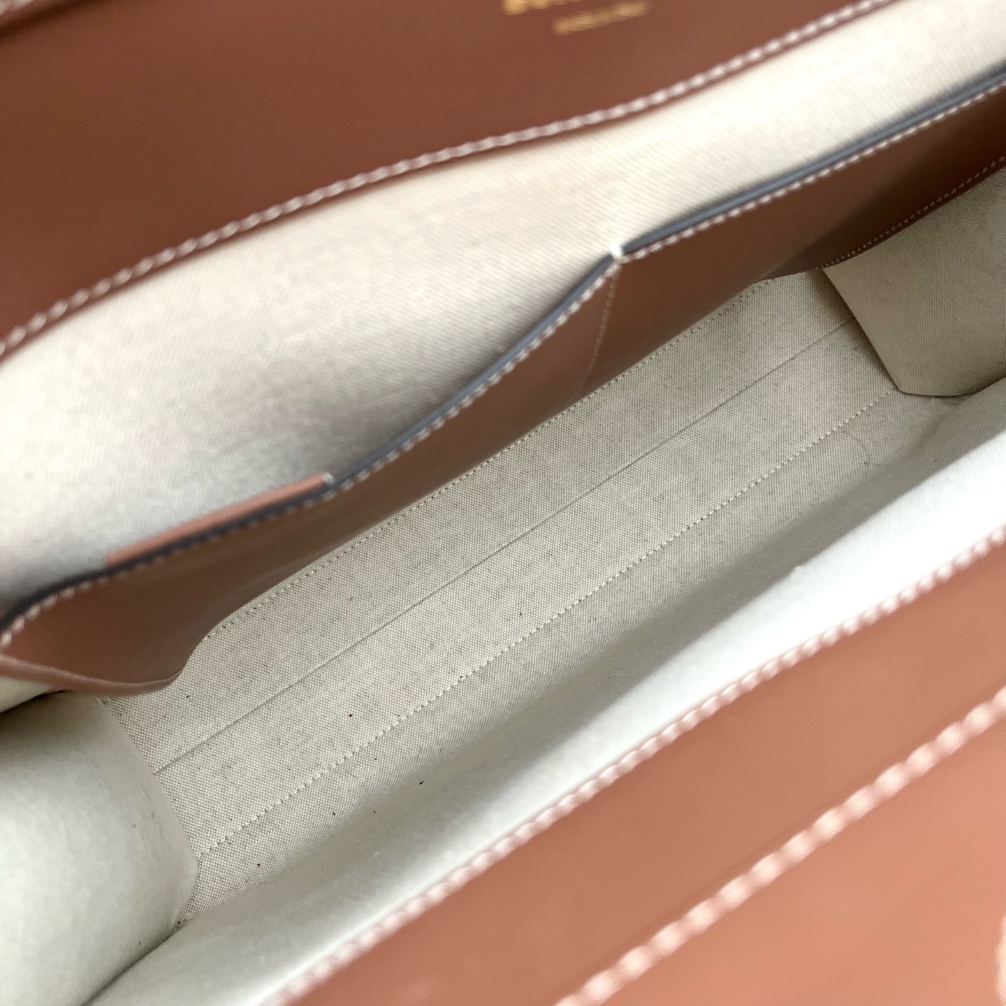 Burberry Pocket Bag Vintage Two-Tone Leather Shoulder Crossbody Tote M Authentic - Image 8