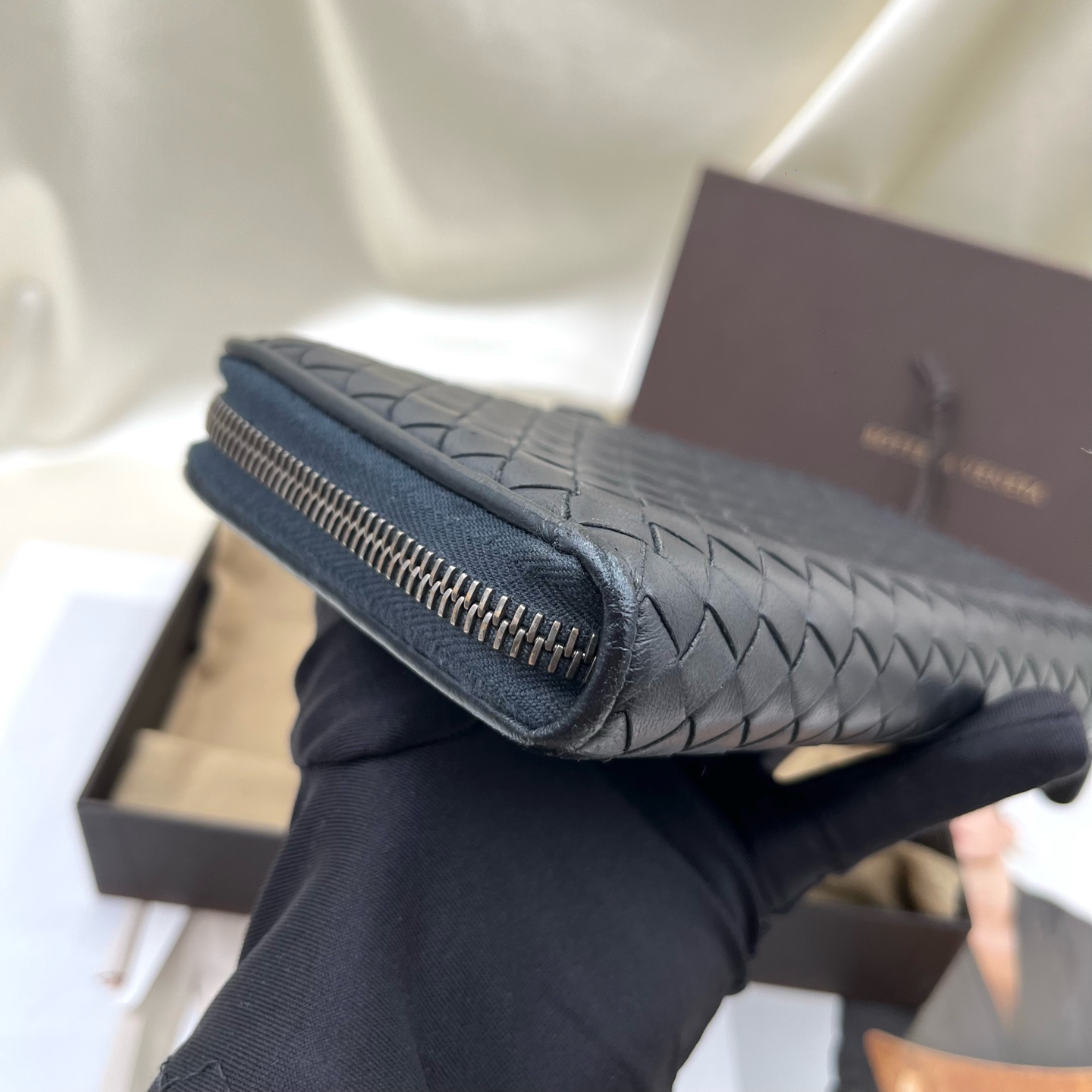 Bottega Veneta Intrecciato Leather Wallet Authentic - Image 3