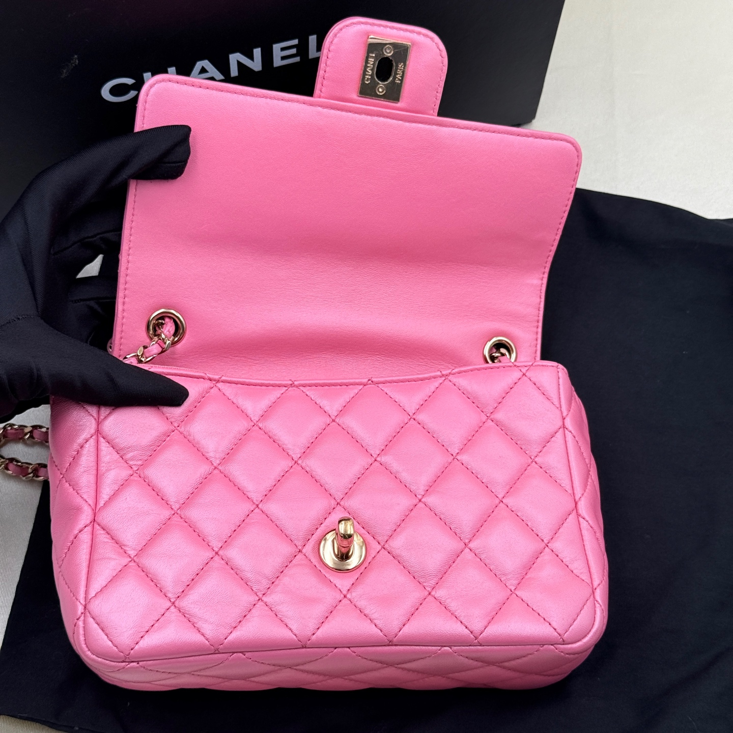 CHANEL 23P Enamel Lock Heart Chain Flap Bag Pink Lambskin Crossbody Authentic - Image 9