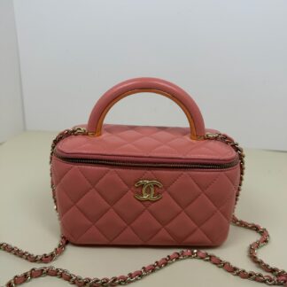 Chanel 22A Pink Lambskin Gold Hardware Box Bag 16cm Authentic