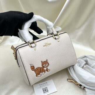 COACH Rowan 17 Animal Patch Kitten Print Crossbody Bag Chalk White Authentic