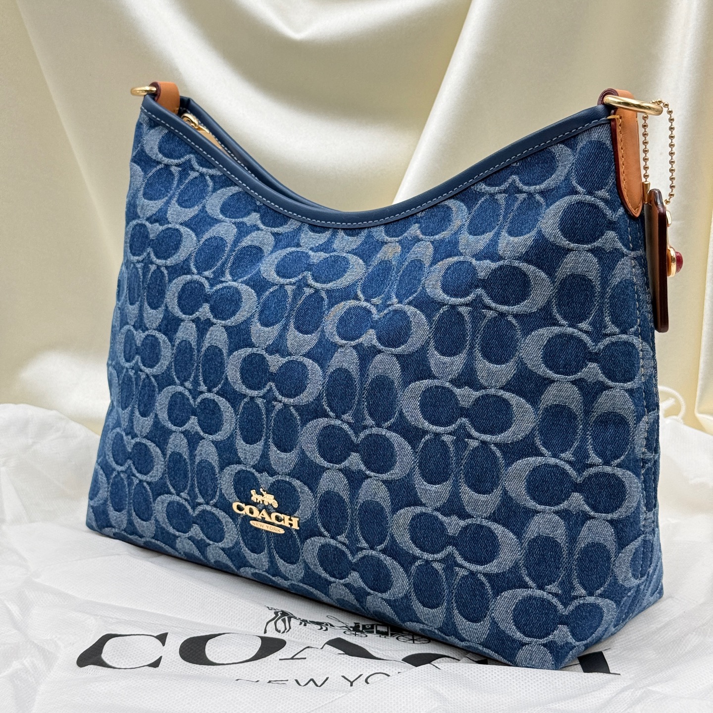 COACH Laurel 31 CY702-IMXIA Denim Blue Fabric Shoulder Bag Authentic - Image 3