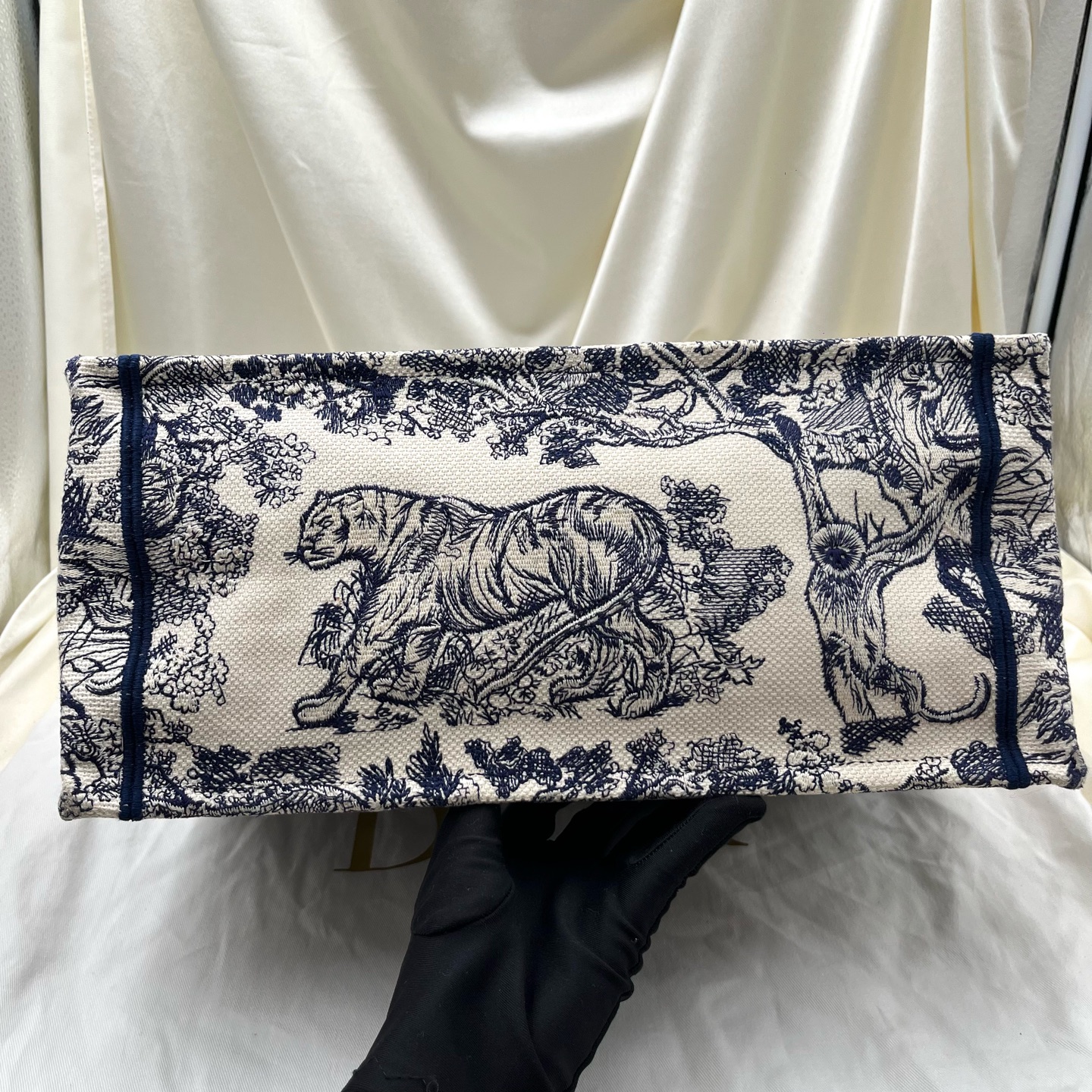 DIOR BookTote Jungle Tiger Toile de Jouy Embroidery Tote Bag Blue Authentic - Image 3