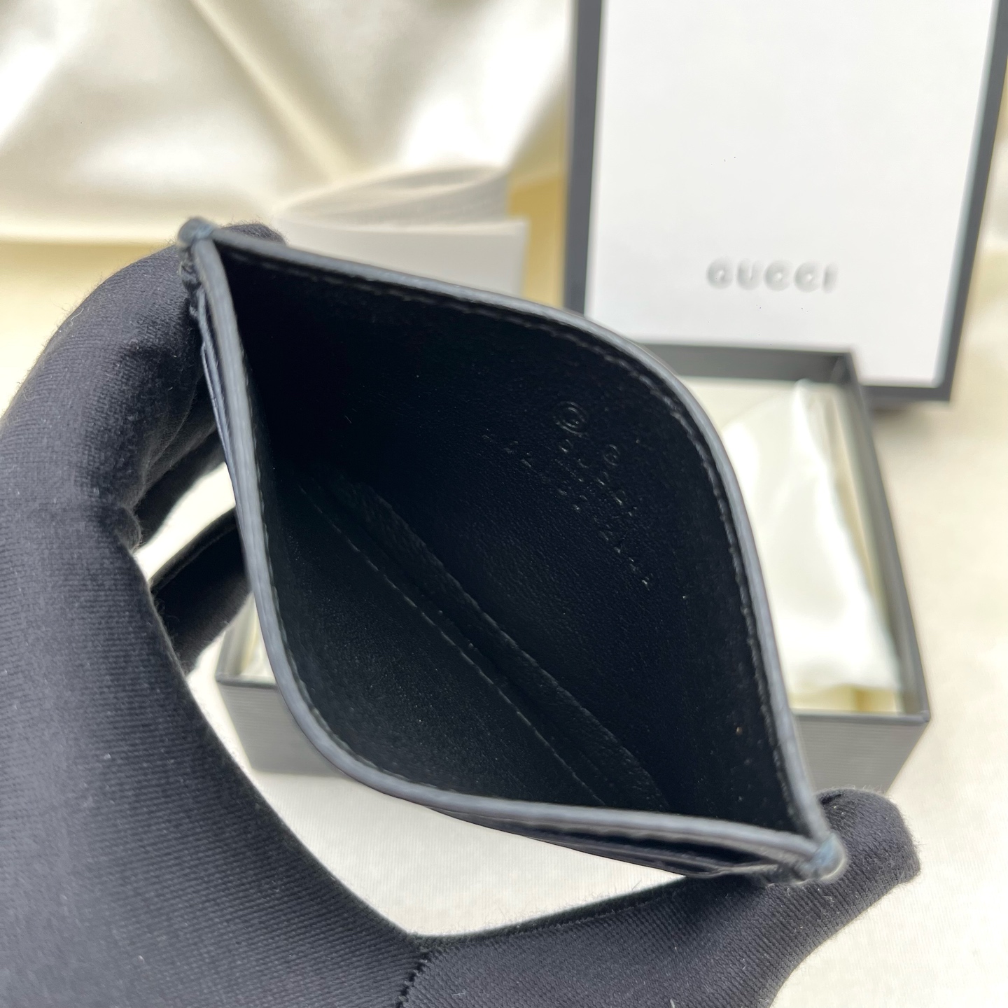 GUCCI Card Holder Logo Embossed Leather Navy Blue 262837 Authentic - Image 4