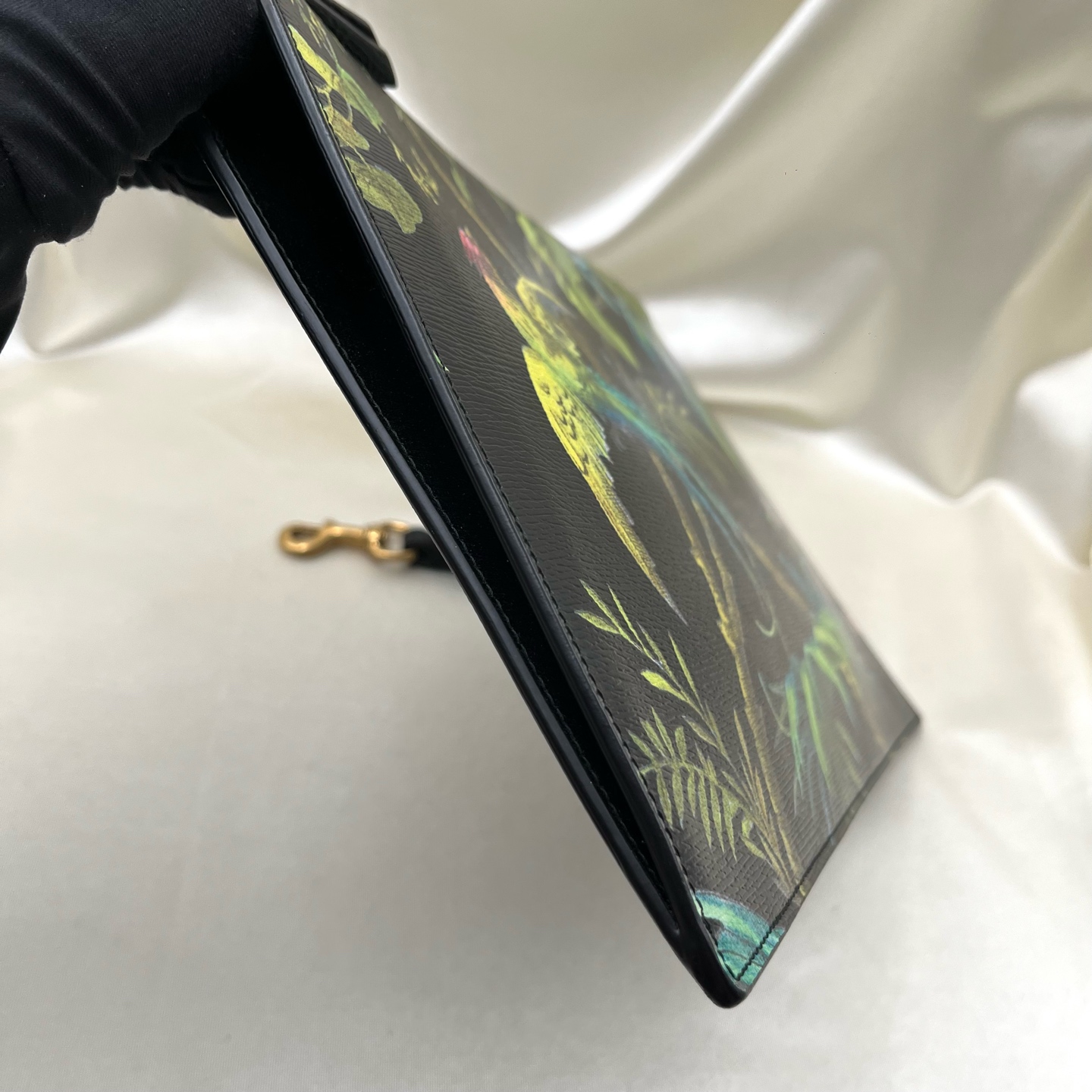 GUCCI Floral Print Leather Pouch Clutch 31cm Authentic - Image 3