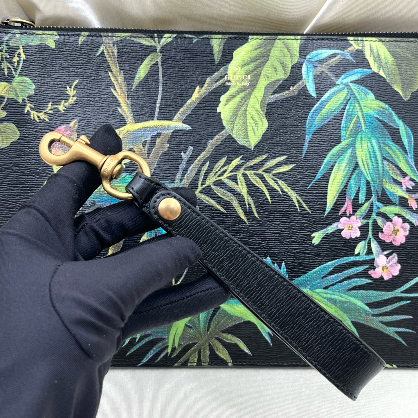 GUCCI Floral Print Leather Pouch Clutch 31cm Authentic - Image 5