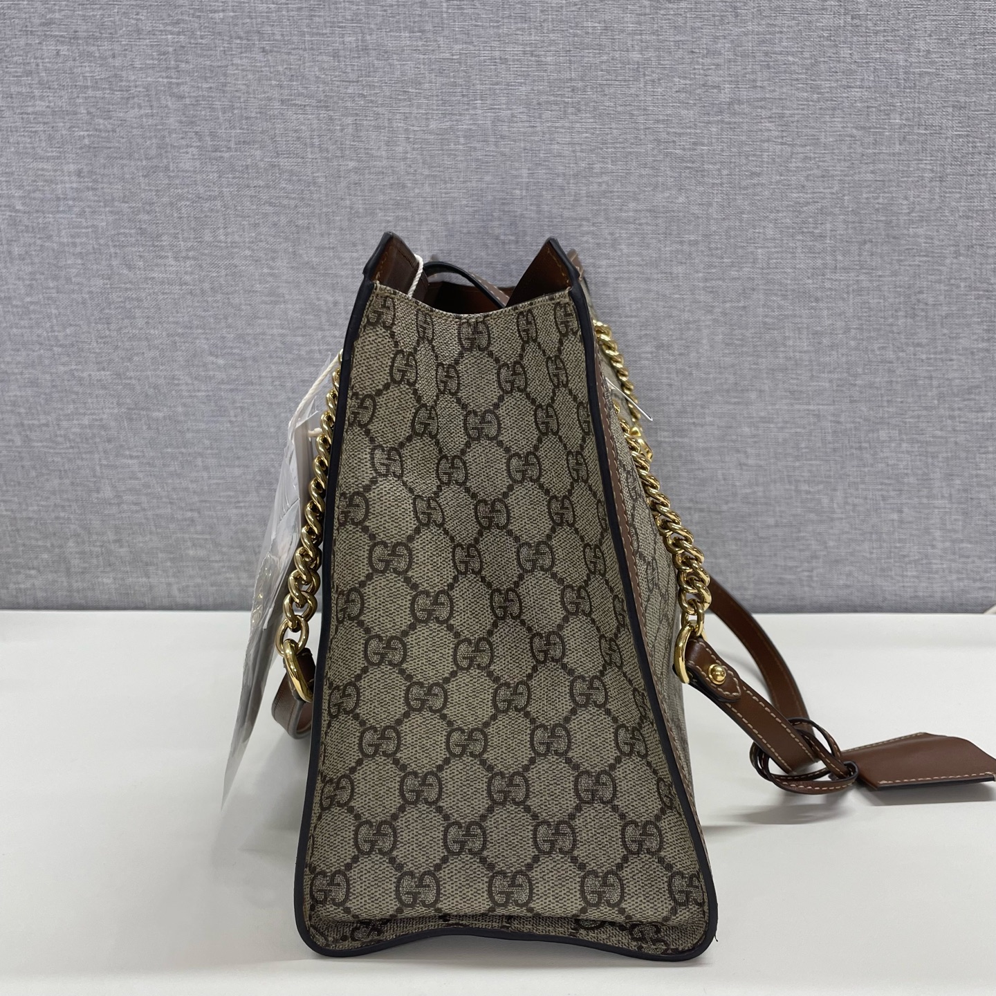 Gucci Padlock Medium Shoulder Bag Caramel Leather Authentic - Image 4