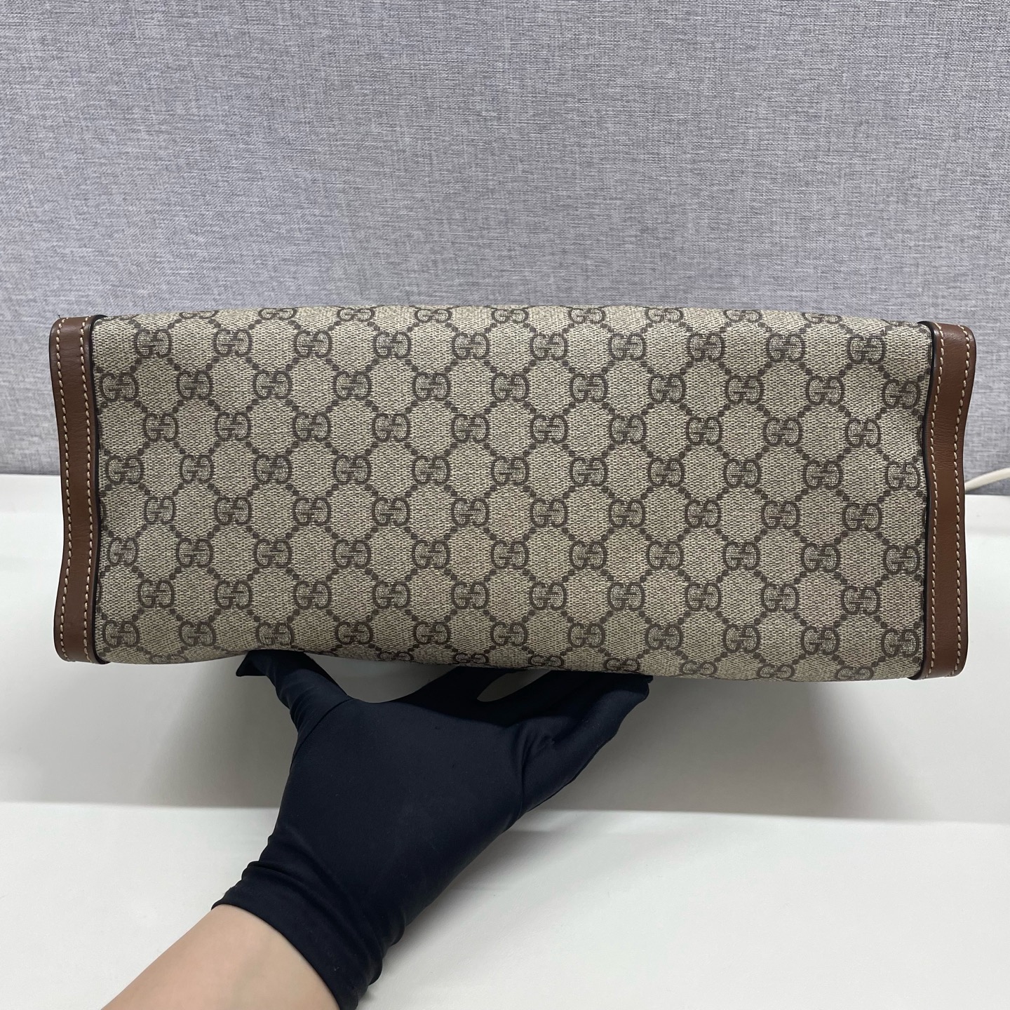 Gucci Padlock Medium Shoulder Bag Caramel Leather Authentic - Image 5