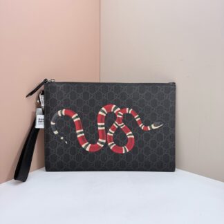 Gucci Coral Snake GG Supreme Clutch 30cm Authentic