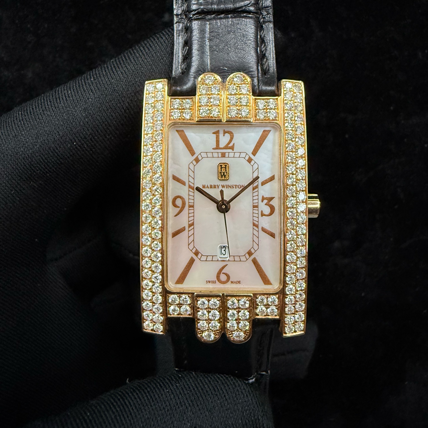 HW Harry Winston 18k Rose Gold Diamond 26x40mm MOP Dial Quartz Ladies Authentic