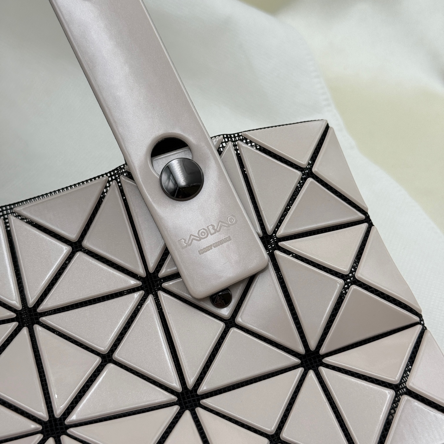 ISSEY MIYAKE Prism 7-Grid Tote Bag Beige PVC Authentic - Image 4