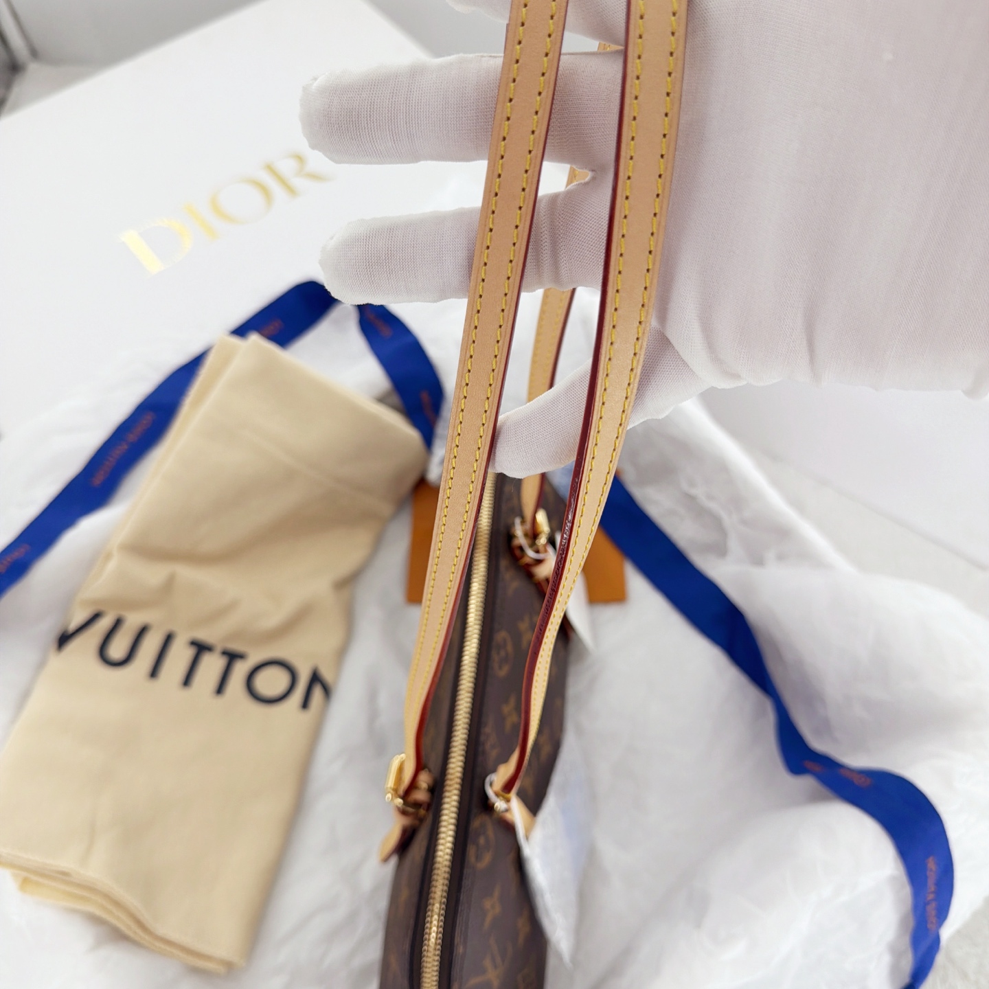 LV Eastwest New Long Strap Shell Bag Authentic - Image 7