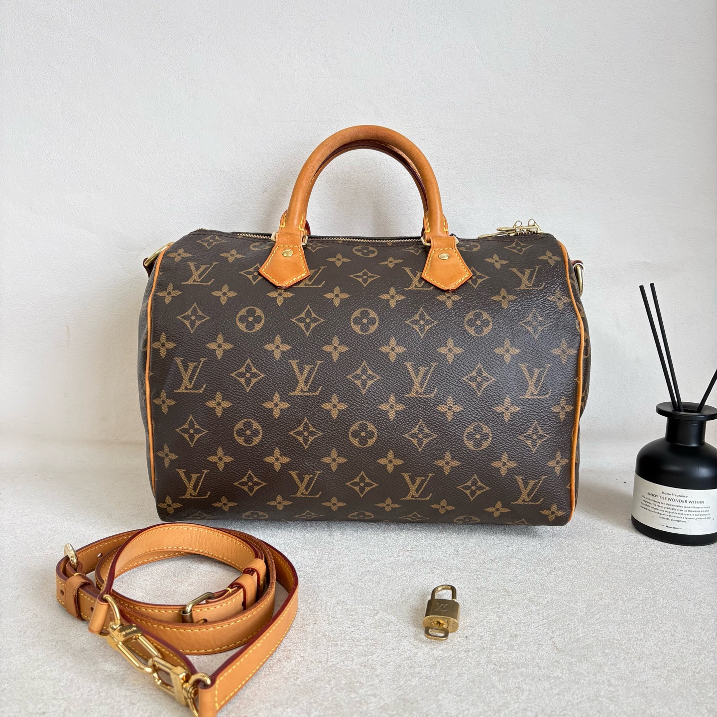 Louis Vuitton Speedy 30 Shoulder Bag MB2146 Monogram Canvas Authentic