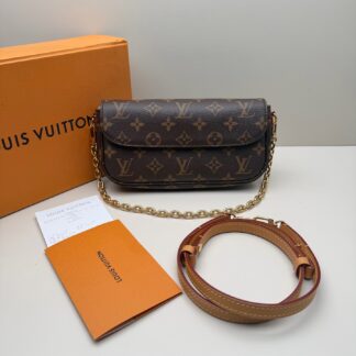 LV Ivy Chain Bag Monogram Canvas 23cm Crossbody Authentic