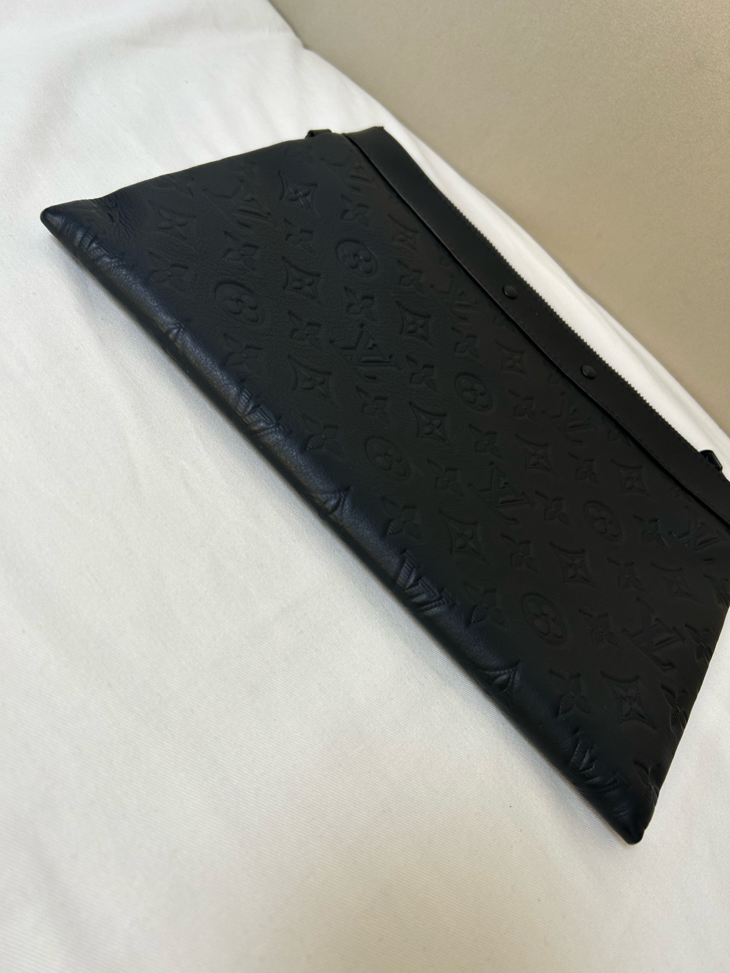 LV Louis Vuitton Pochette Tog Men's Handbag Briefcase Wash Bag Black M Authentic - Image 2
