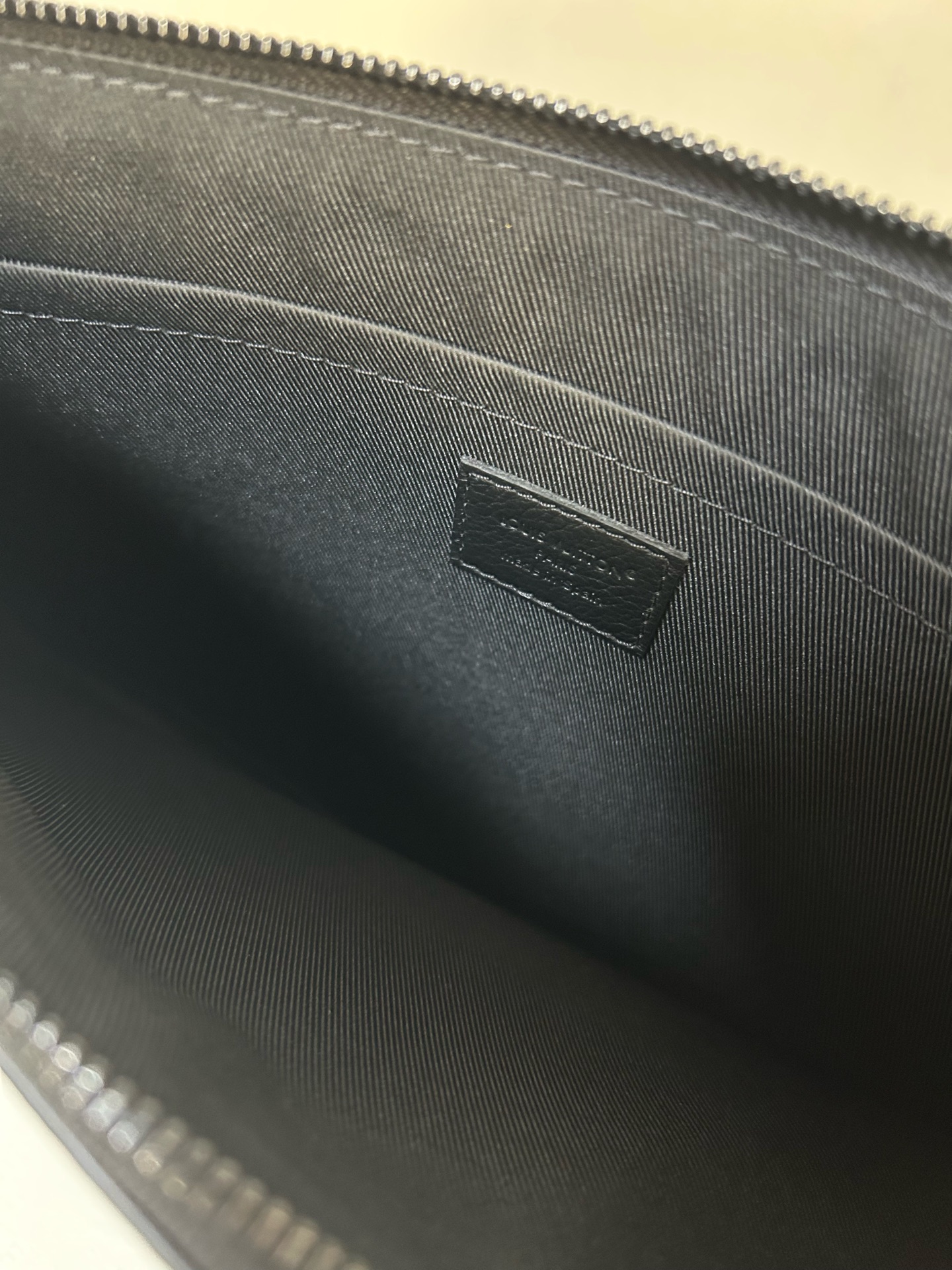 LV Louis Vuitton Pochette Tog Men's Handbag Briefcase Wash Bag Black M Authentic - Image 4