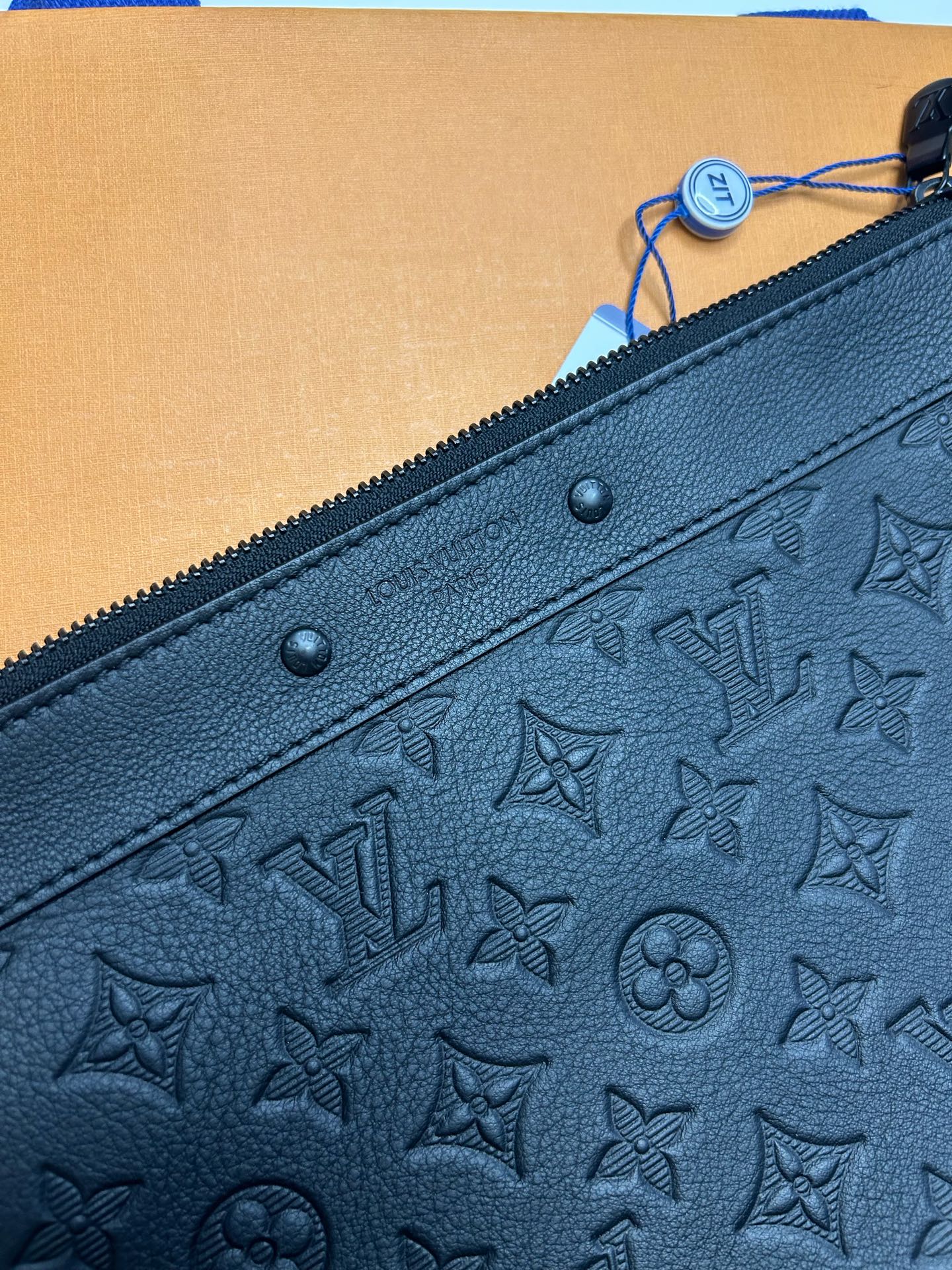 LV Louis Vuitton Pochette Tog Men's Handbag Briefcase Wash Bag Black M Authentic - Image 7