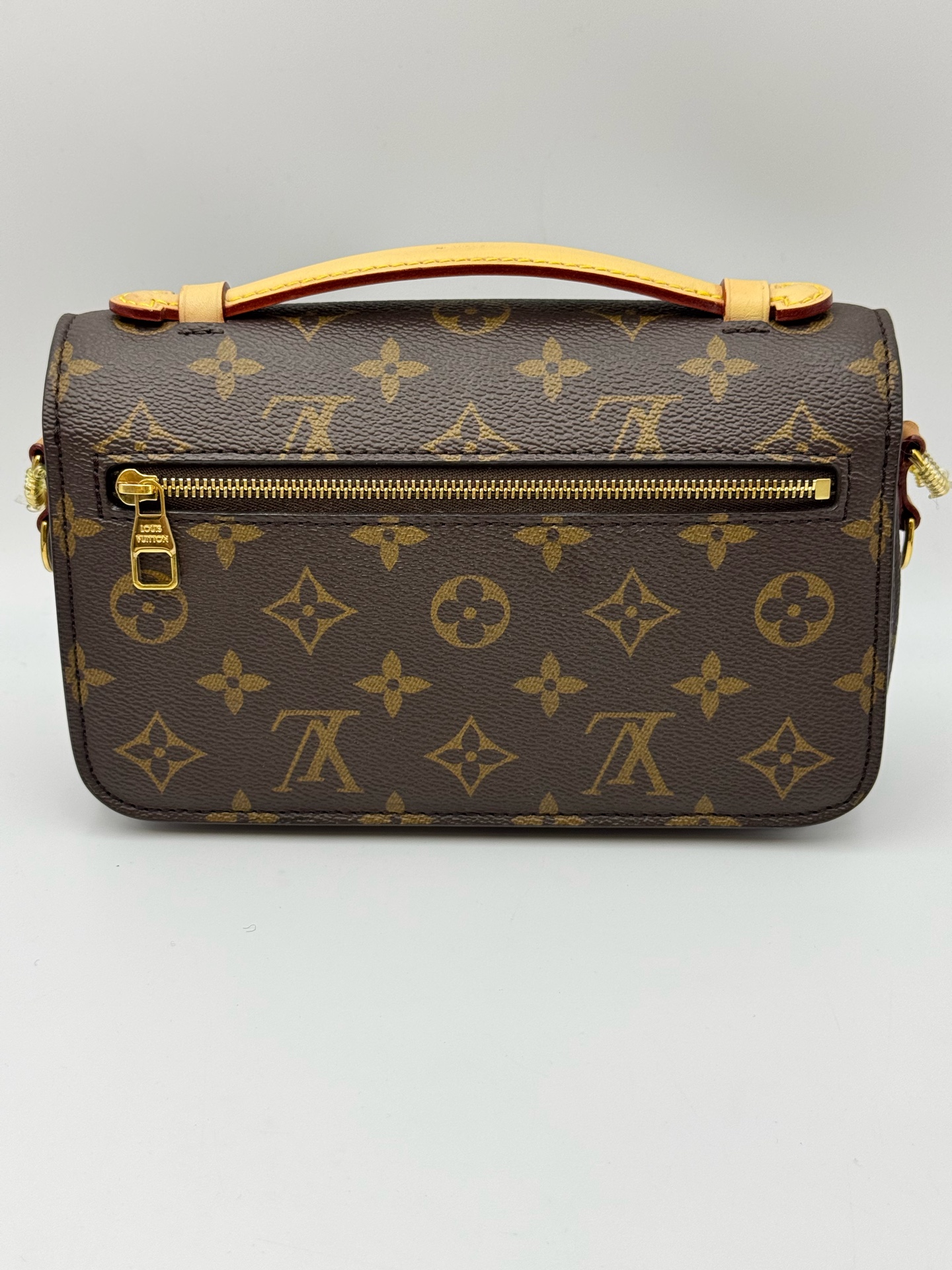 Louis Vuitton Monogram Coated Canvas Mini Messenger Bag 21.5x6x13.5 Authentic - Image 4