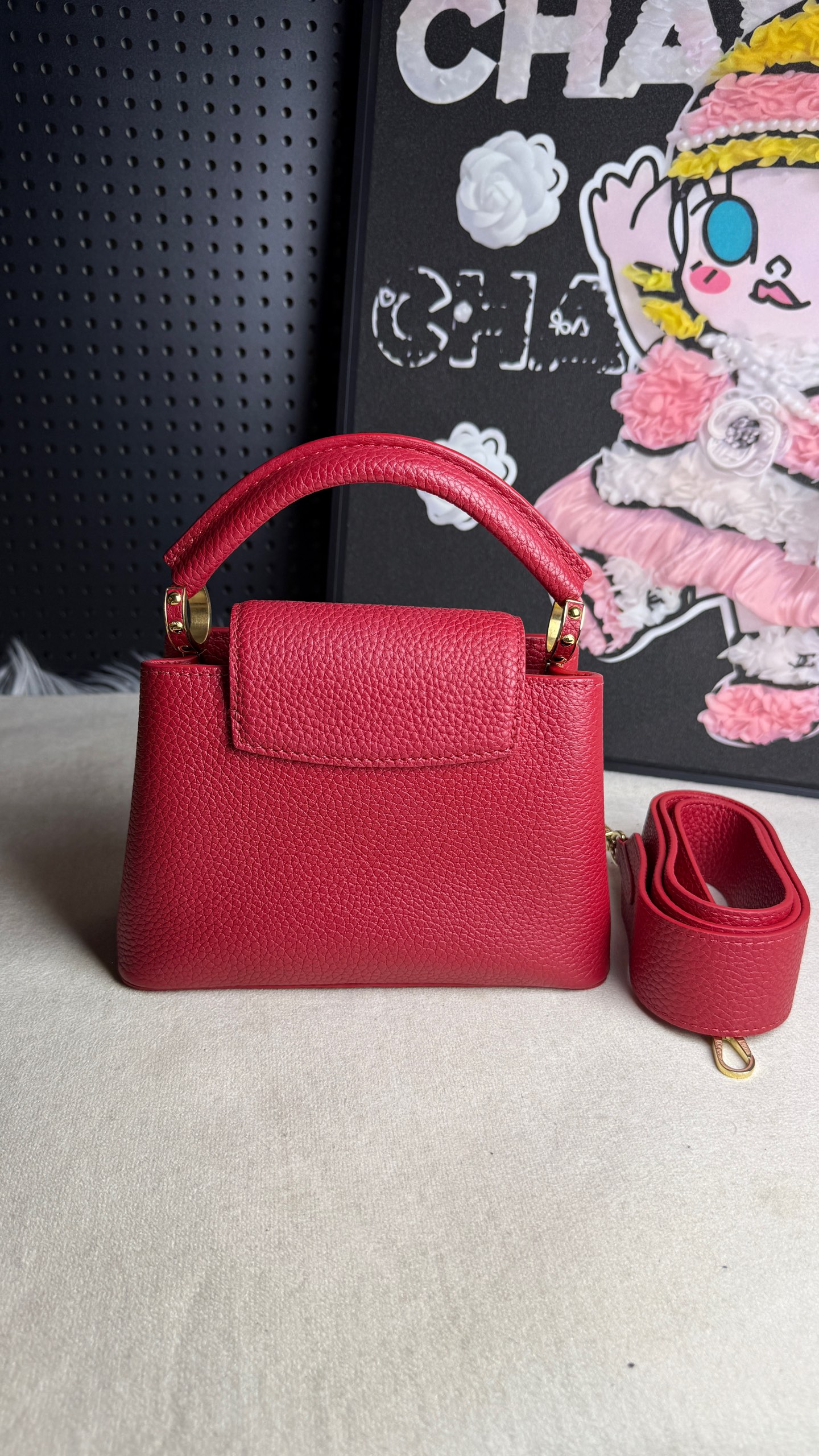 LV Louis Vuitton Capucines Mini Red Gold Hardware Crossbody Authentic - Image 3