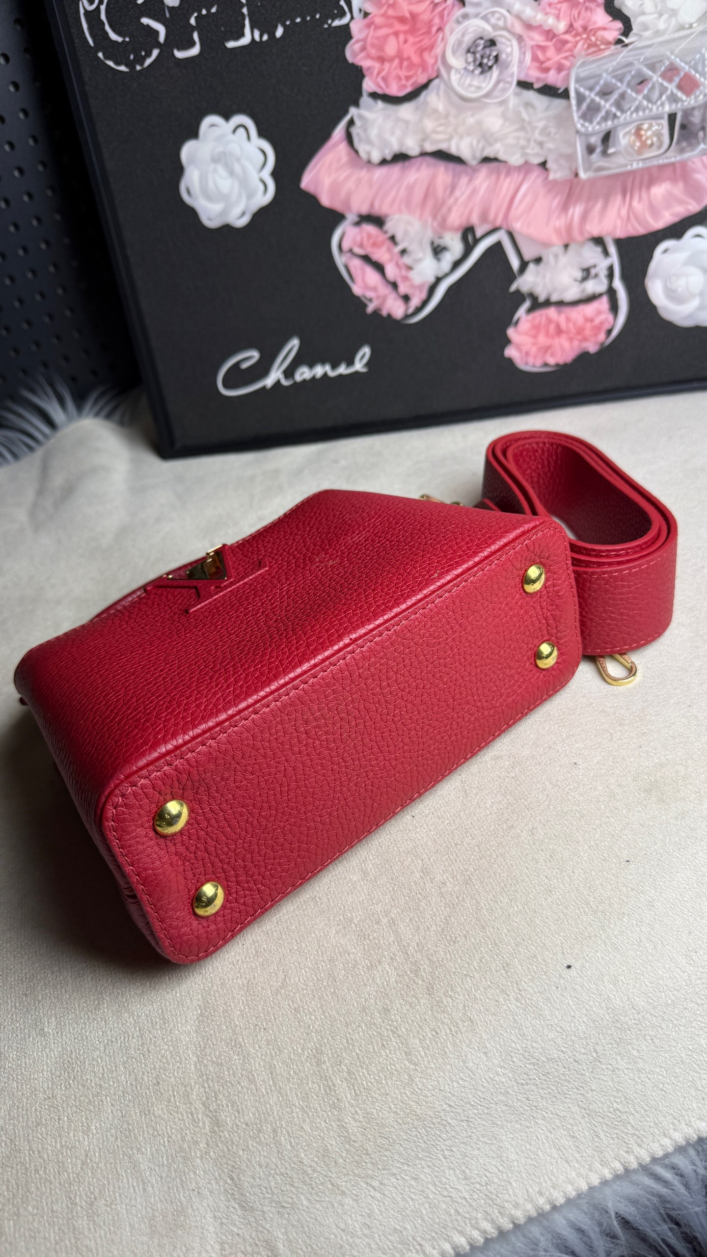 LV Louis Vuitton Capucines Mini Red Gold Hardware Crossbody Authentic - Image 7