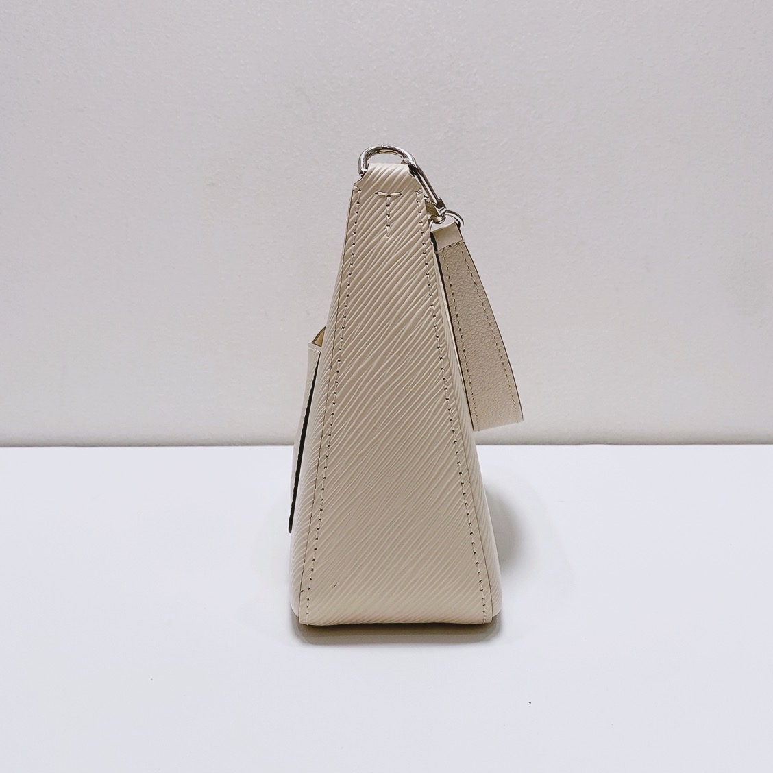 LV Louis Vuitton Marelle White Leather Tote Crossbody Authentic - Image 5