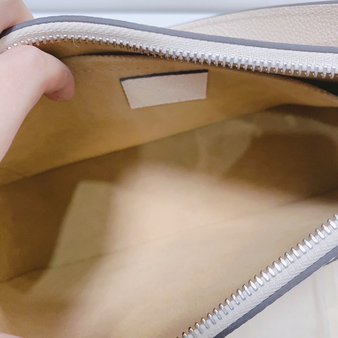 LV Louis Vuitton Marelle White Leather Tote Crossbody Authentic - Image 7