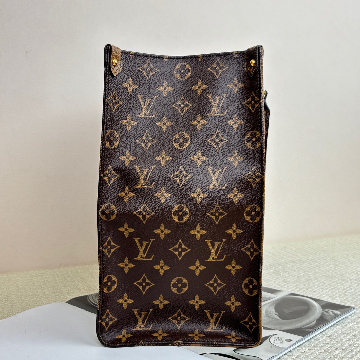 LV Onthego Brown/Caramel Monogram Large Tote Authentic - Image 3