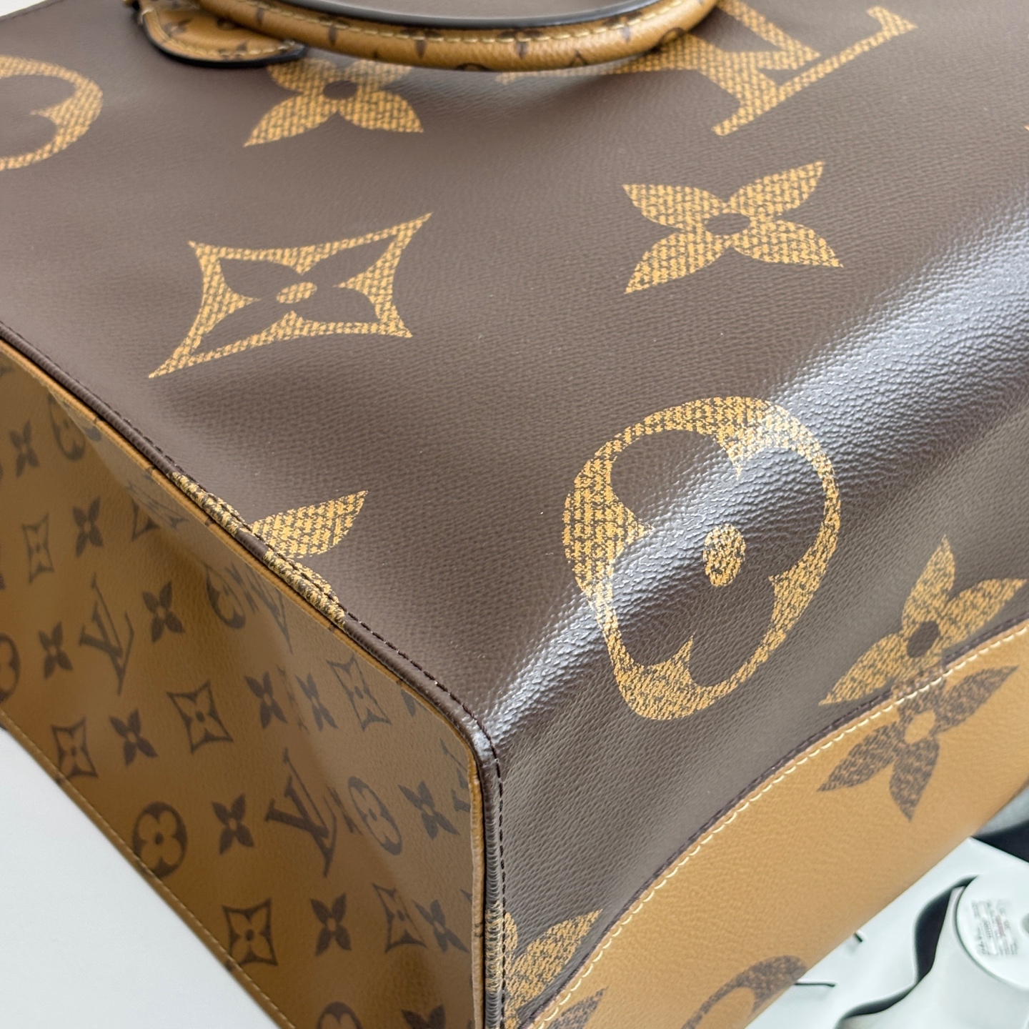 LV Onthego Brown/Caramel Monogram Large Tote Authentic - Image 7