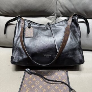 LV Carryall Black Medium 26 6 9 Authentic