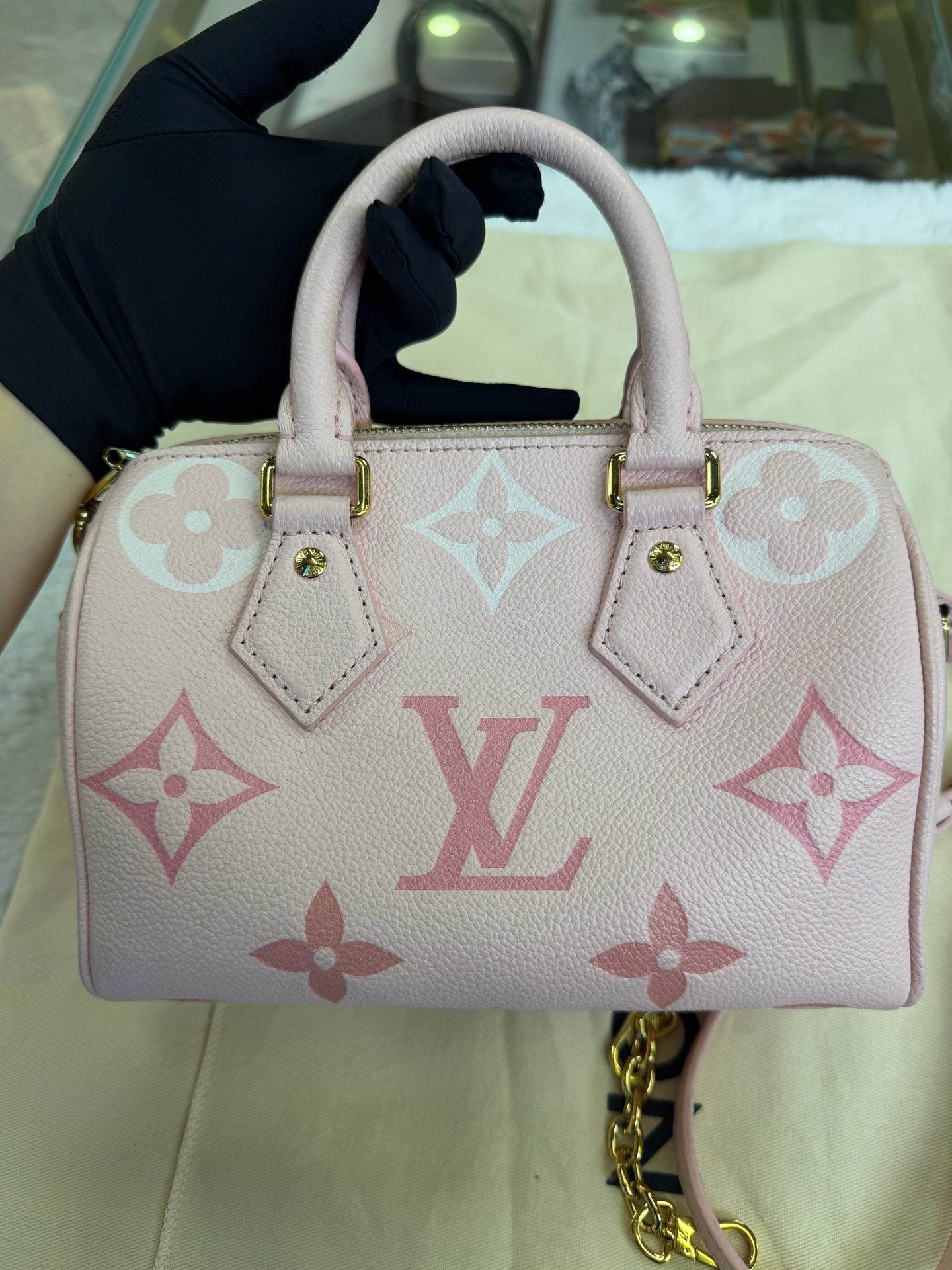 LV SP20 Gradient Strawberry Pink Handbag Authentic - Image 3