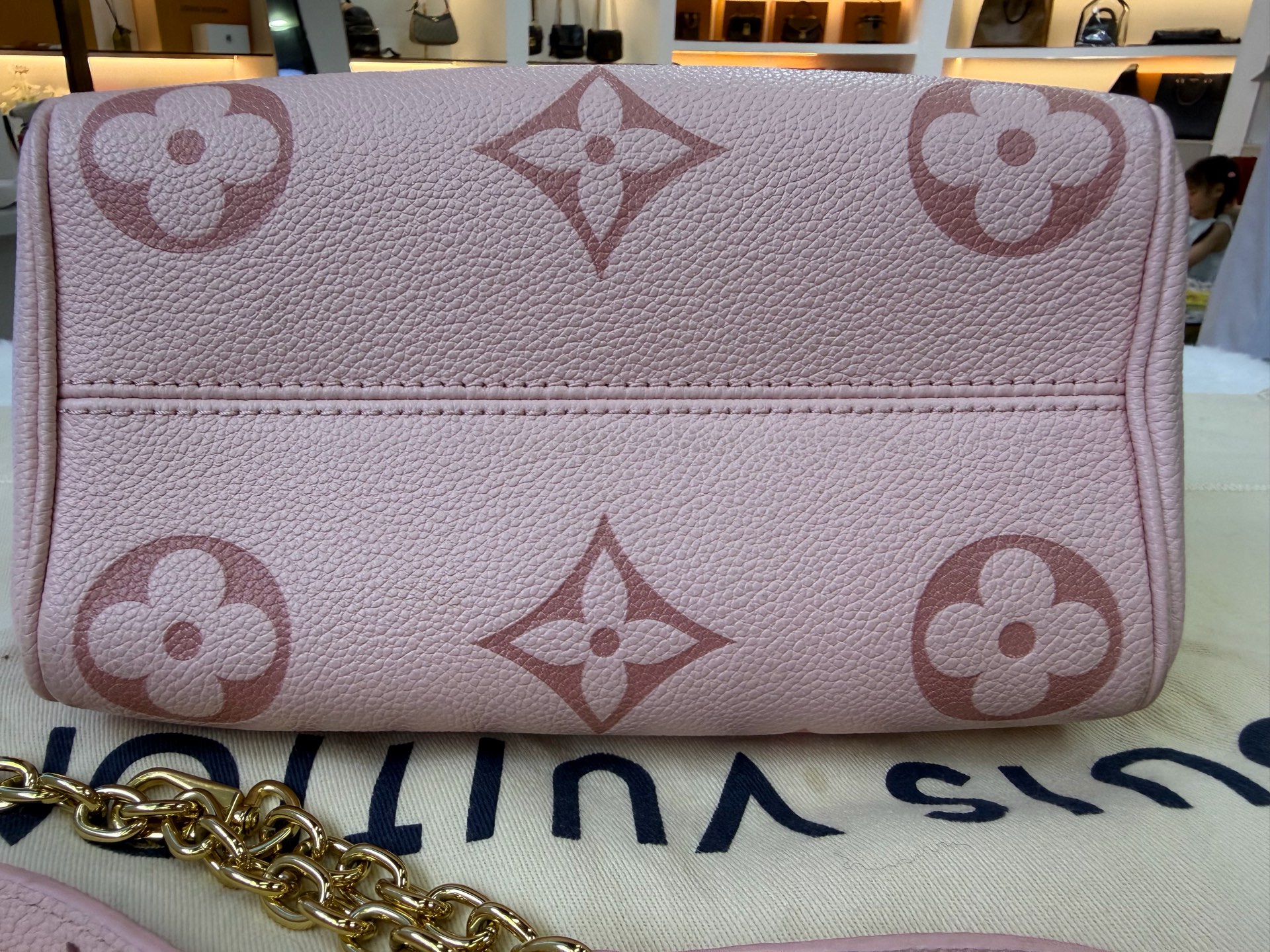 LV SP20 Gradient Strawberry Pink Handbag Authentic - Image 4