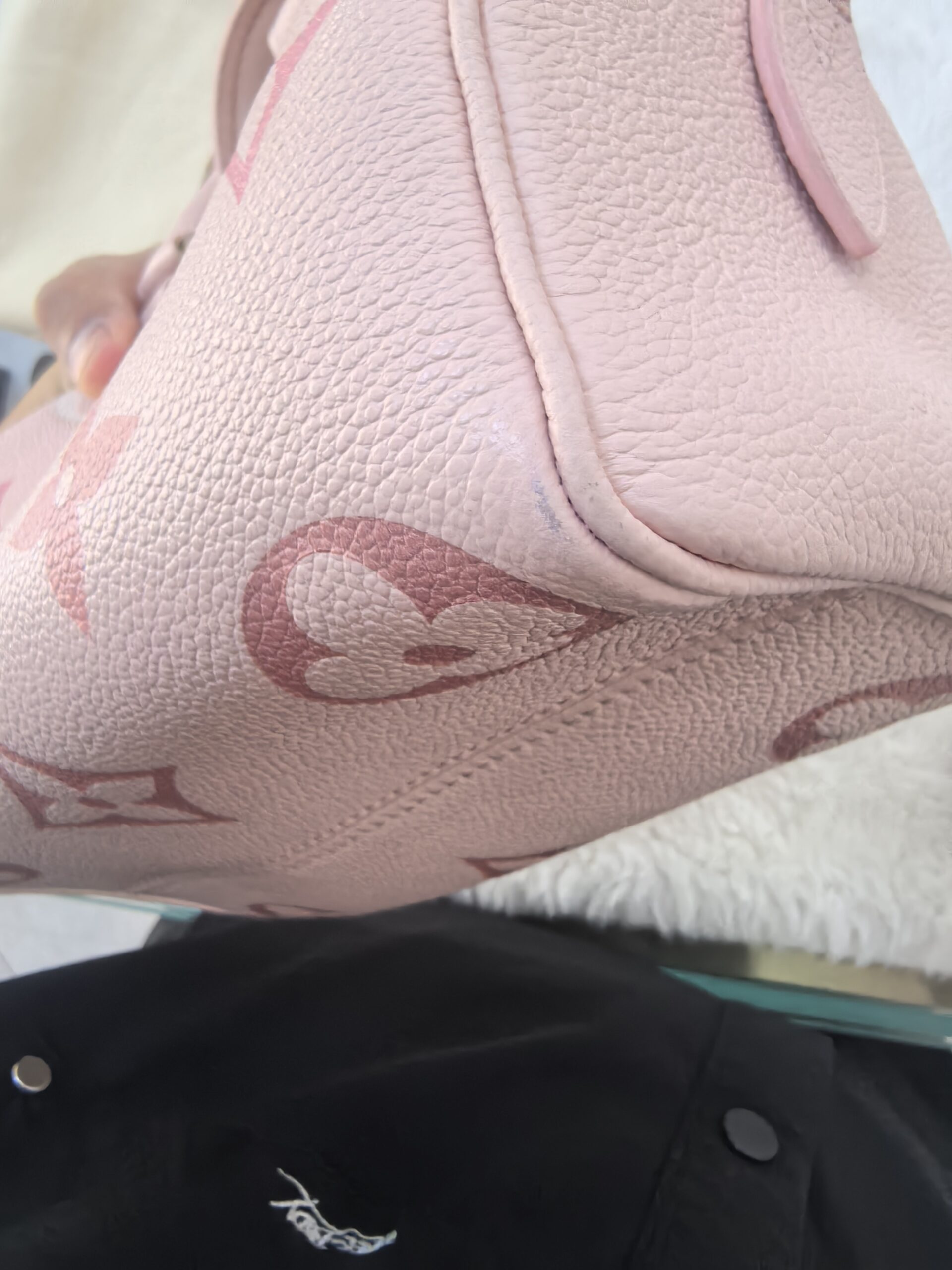 LV SP20 Gradient Strawberry Pink Handbag Authentic - Image 8