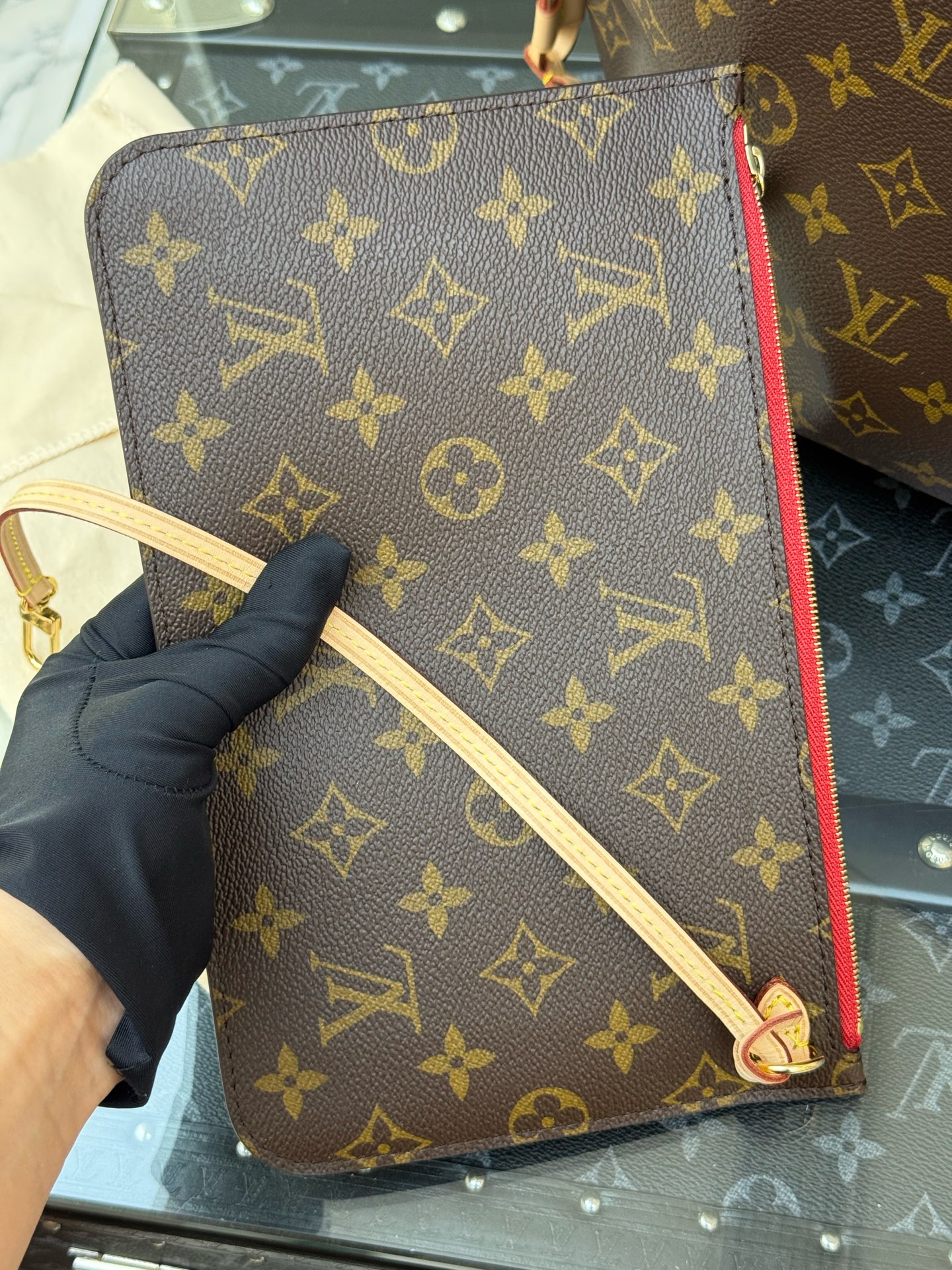 LV Louis Vuitton Neverfull MM Tote Bag Red Interior Authentic - Image 7