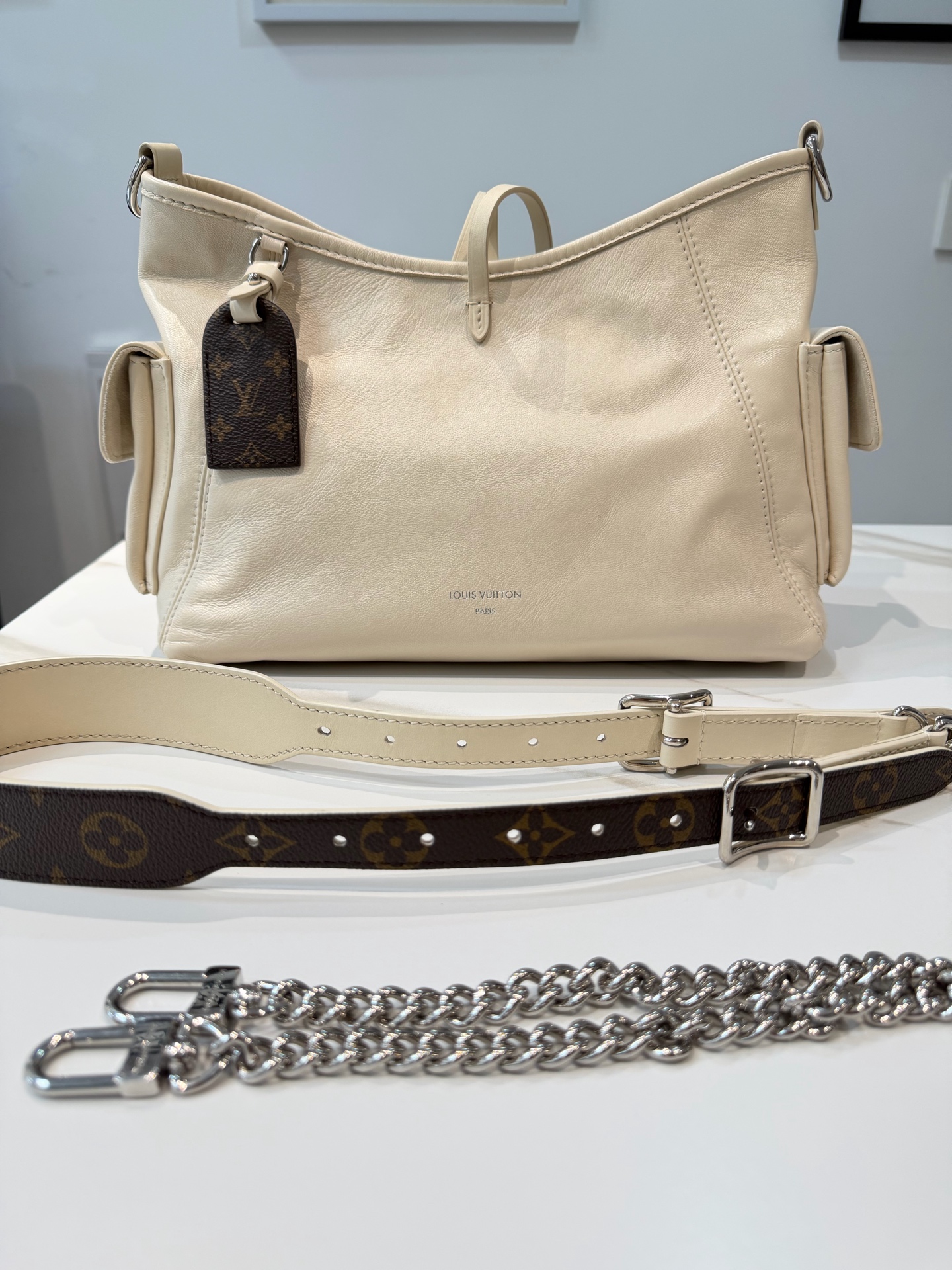 LV Louis Vuitton CarryAll Cargo White Leather Small Crossbody Authentic