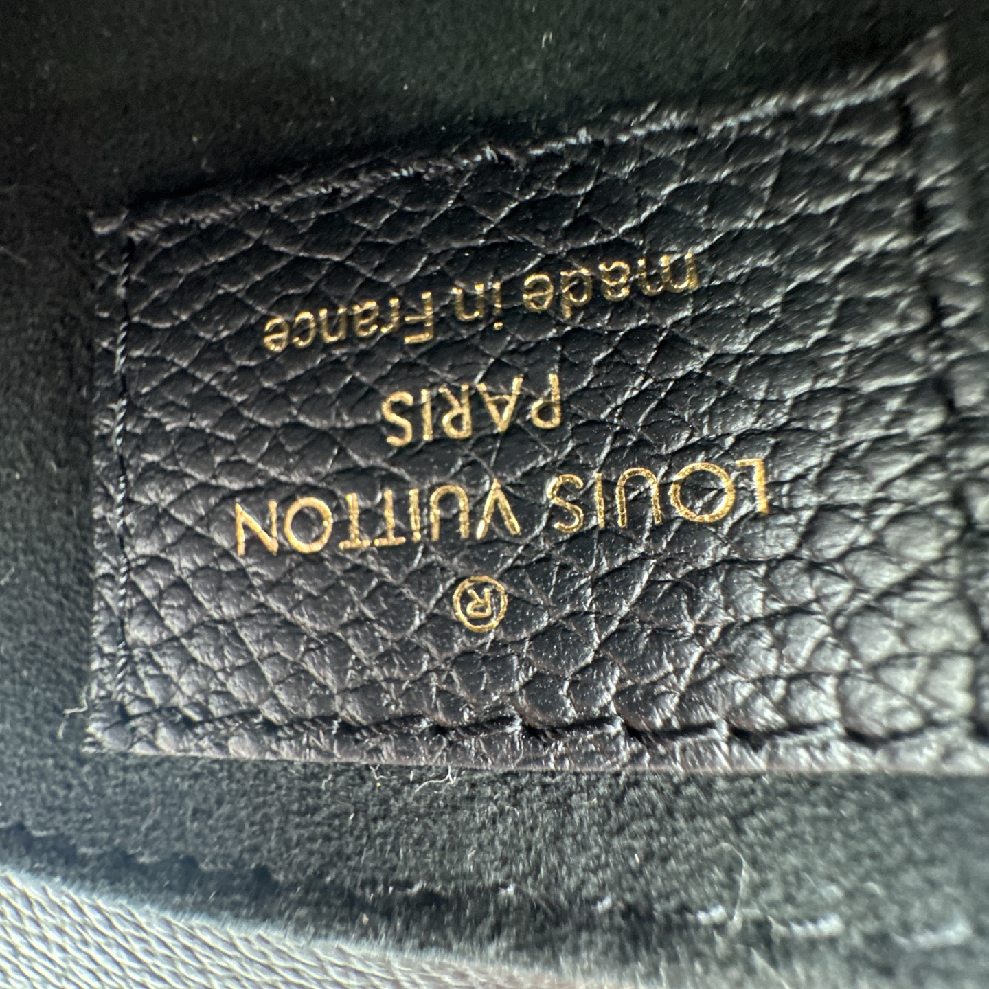 LV Louis Vuitton Black Messenger Small 21.5x6x13.5cm Chip Authentic - Image 7