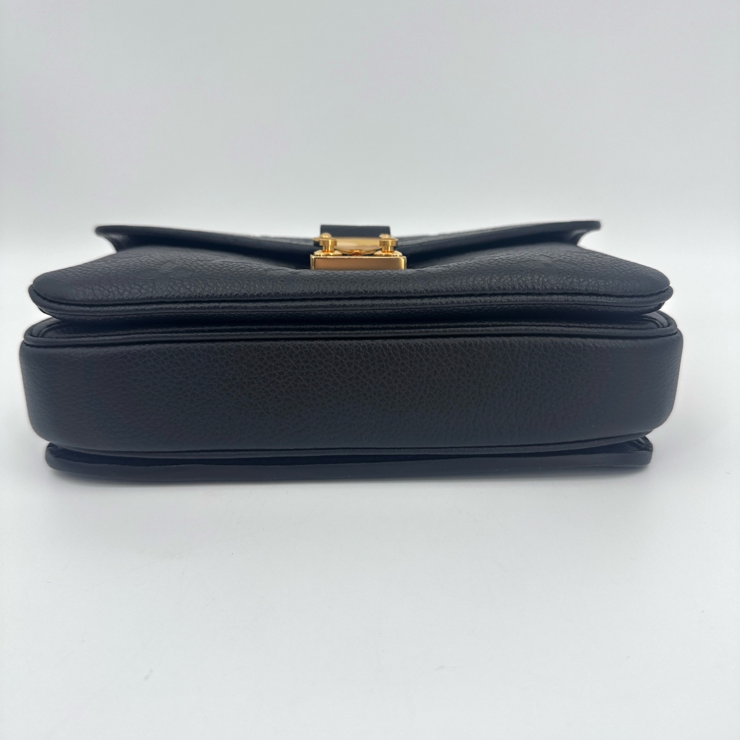 LV Louis Vuitton Black Messenger Small 21.5x6x13.5cm Chip Authentic - Image 9