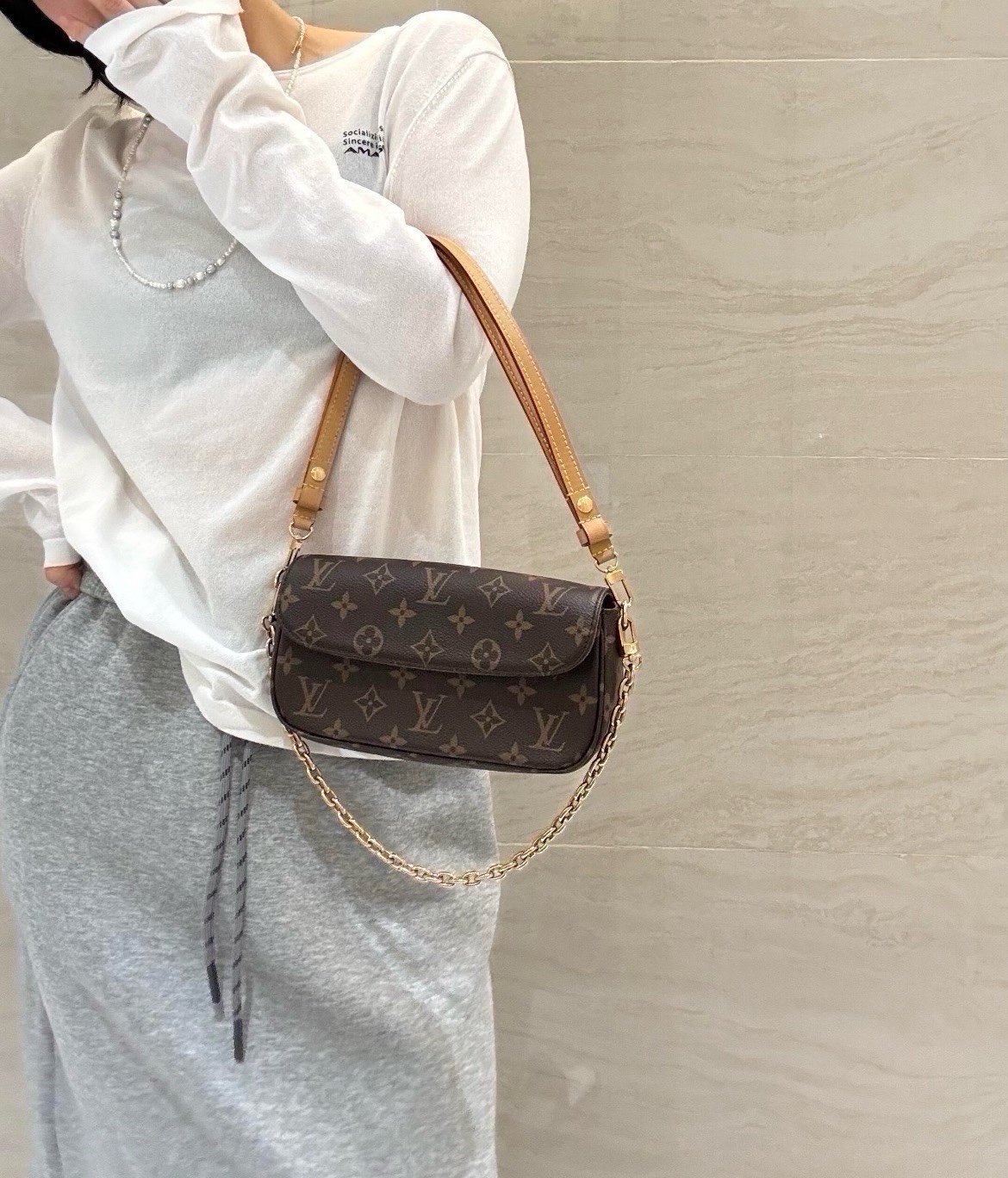LV Monogram Ivy Chain Shoulder Bag Crossbody Authentic - Image 2