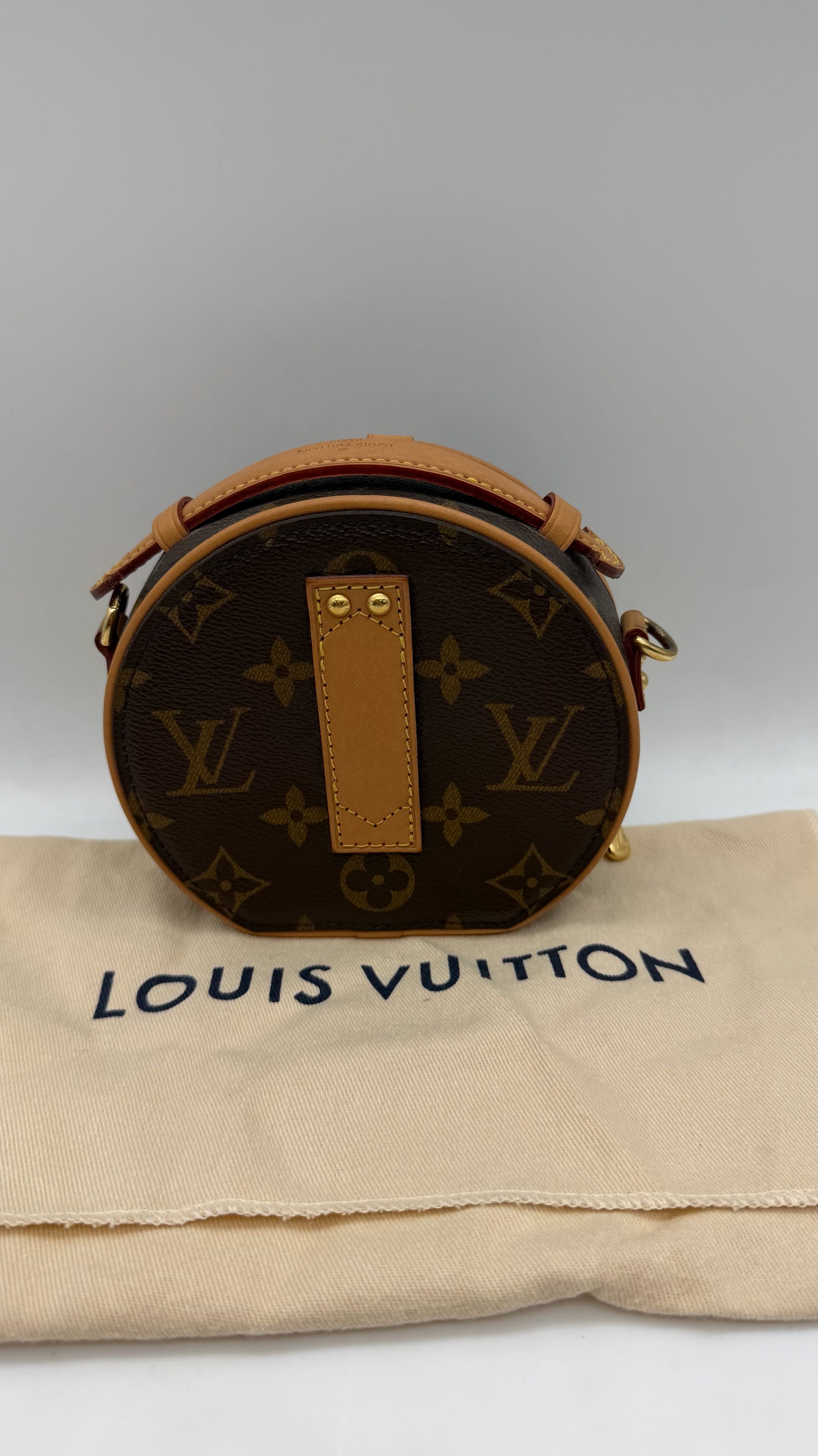 LV Mini Boite Chapeau Monogram Canvas Crossbody Authentic - Image 3