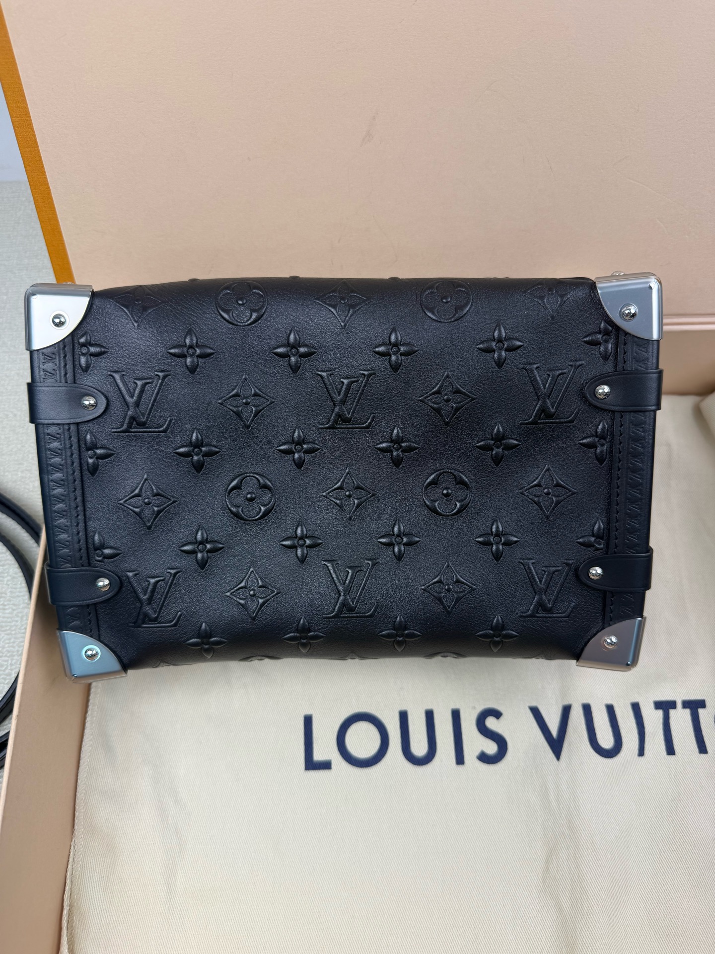 LV Louis Vuitton Neonoe BB Korean Bucket Bag Authentic - Image 2