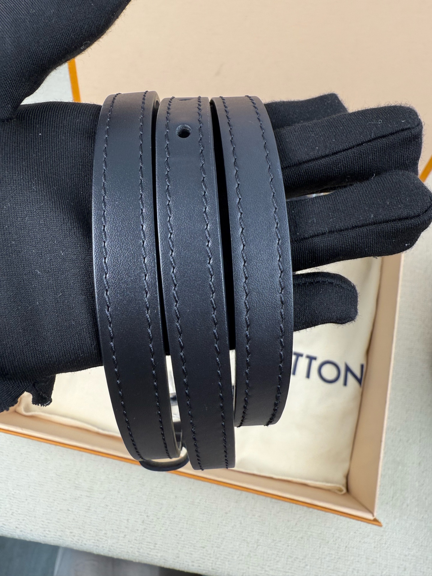 LV Louis Vuitton Neonoe BB Korean Bucket Bag Authentic - Image 5