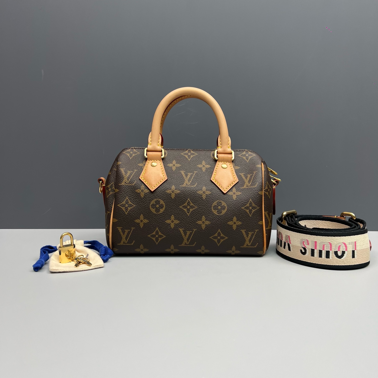 LV Louis Vuitton Speedy 20 Monogram Black Strap Boston Bag Authentic