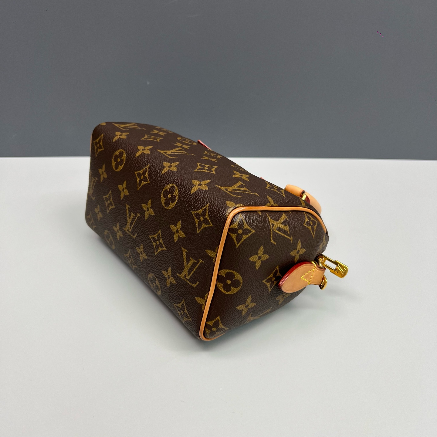 LV Louis Vuitton Speedy 20 Monogram Black Strap Boston Bag Authentic - Image 4