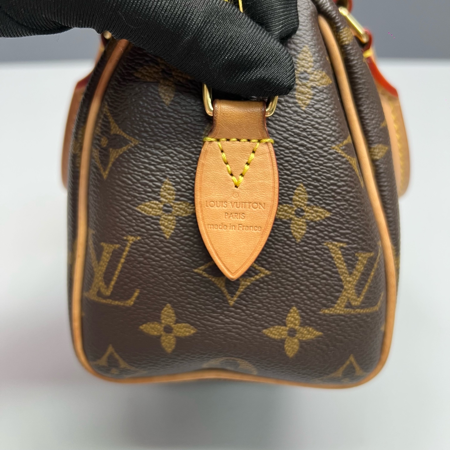 LV Louis Vuitton Speedy 20 Monogram Black Strap Boston Bag Authentic - Image 9