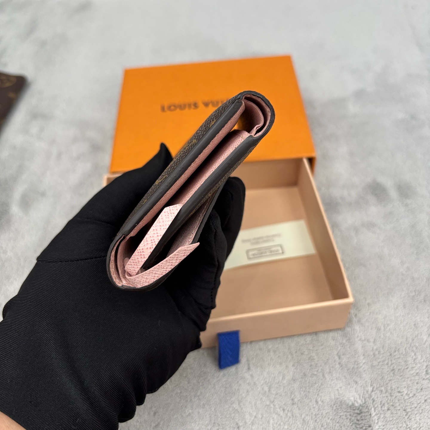 LV Louis Vuitton Monogram Folding Wallet Authentic - Image 4