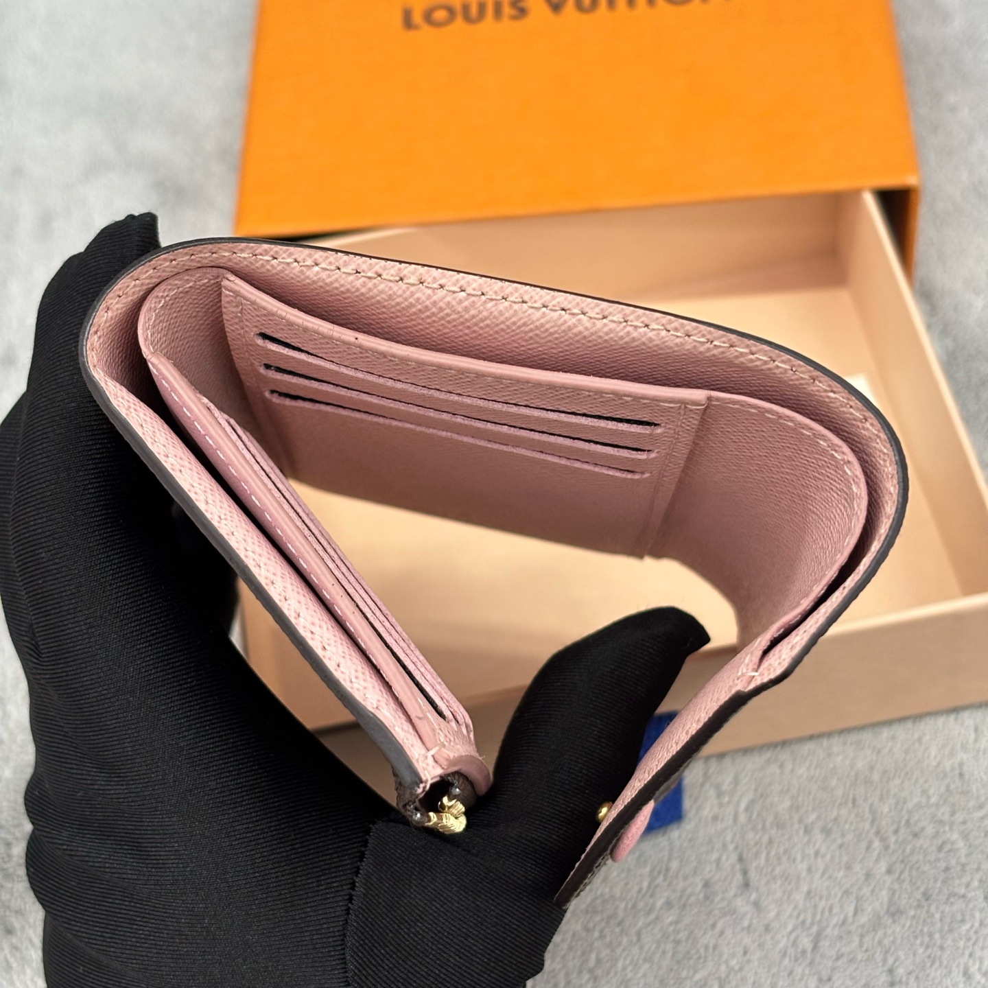 LV Louis Vuitton Monogram Folding Wallet Authentic - Image 9