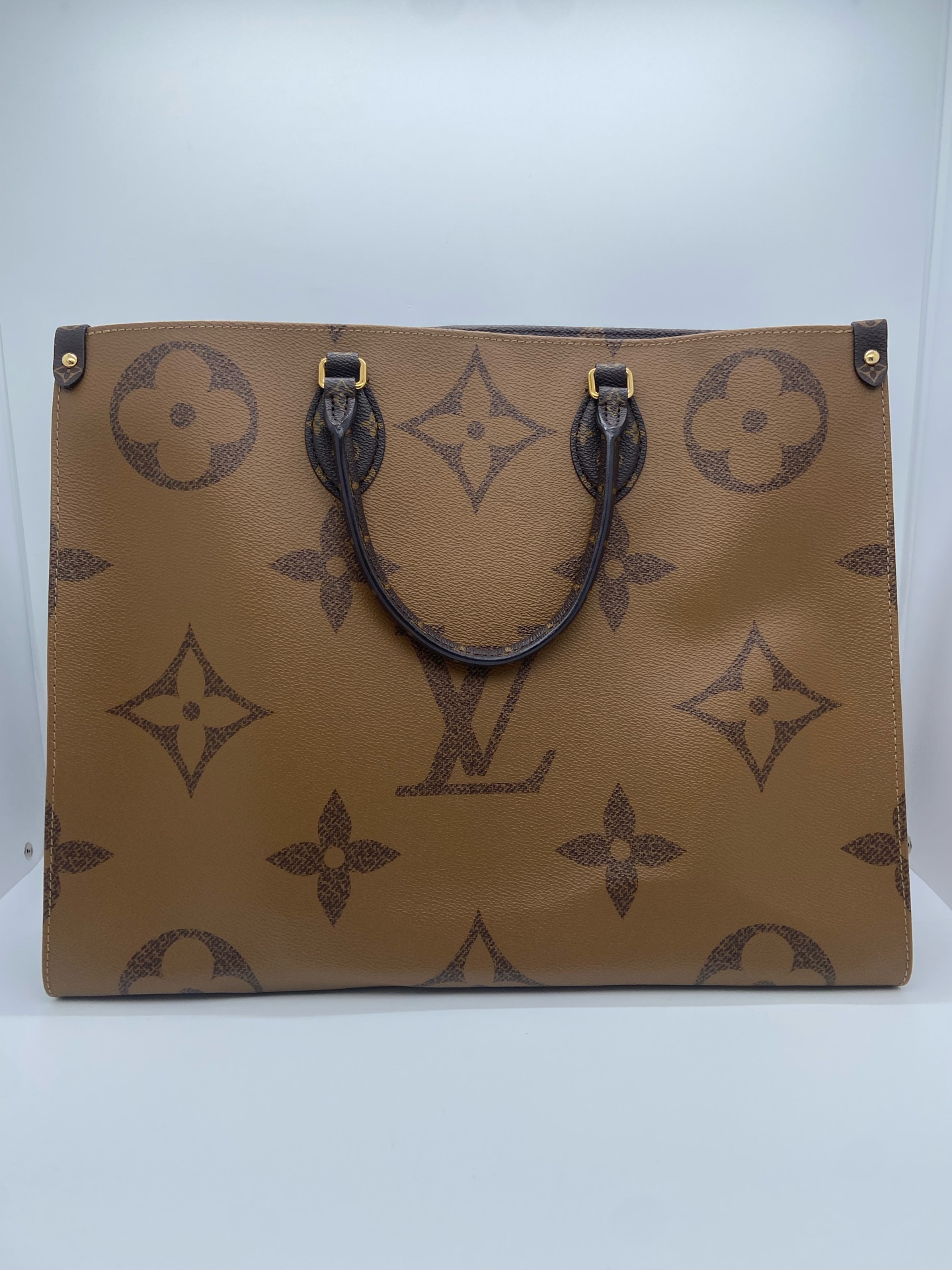 LV Onthego GM Black Shoulder Bag 2023 Chip Auth Authentic - Image 2