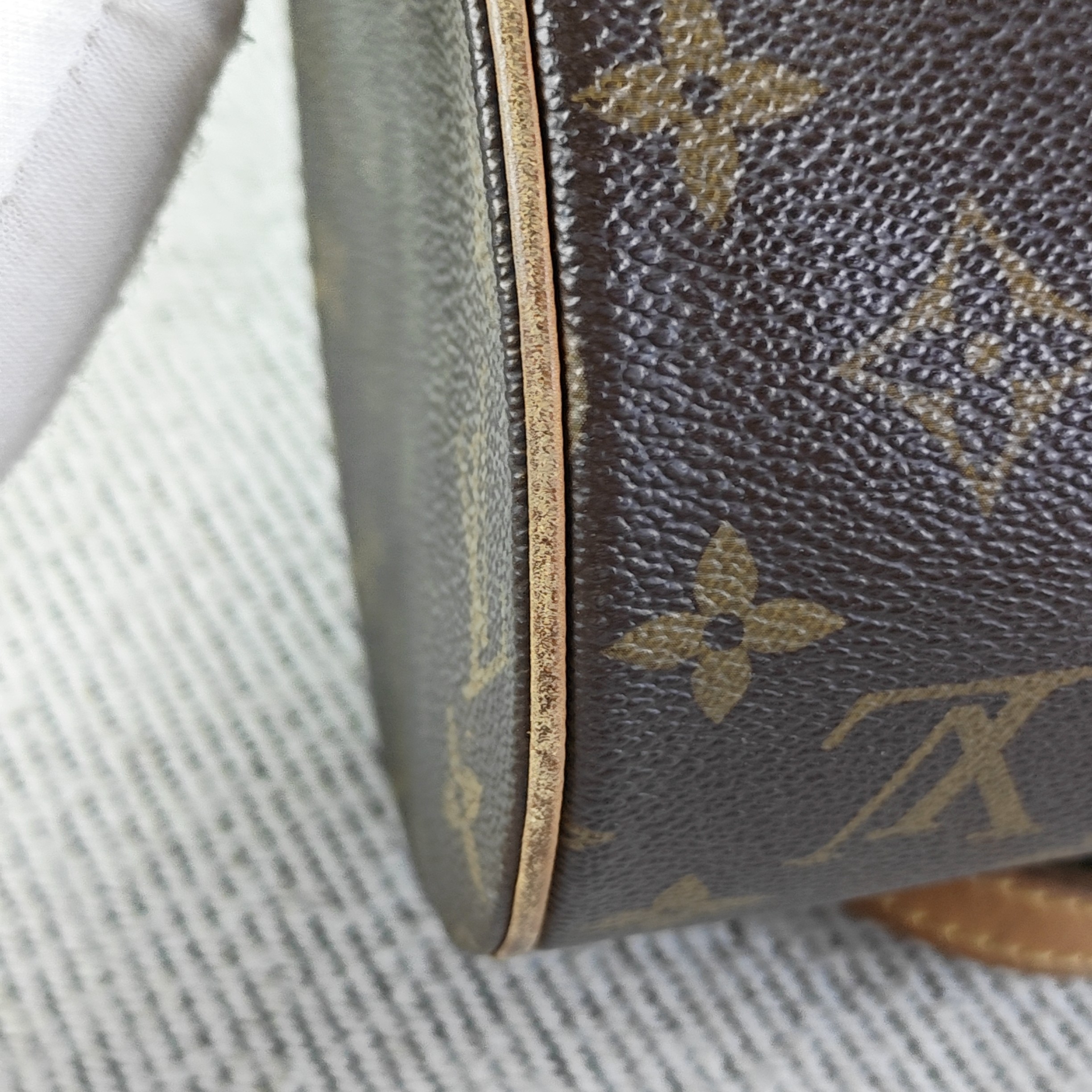 LV Monogram Vintage Round Cylinder Top Handle Bag Authentic - Image 5